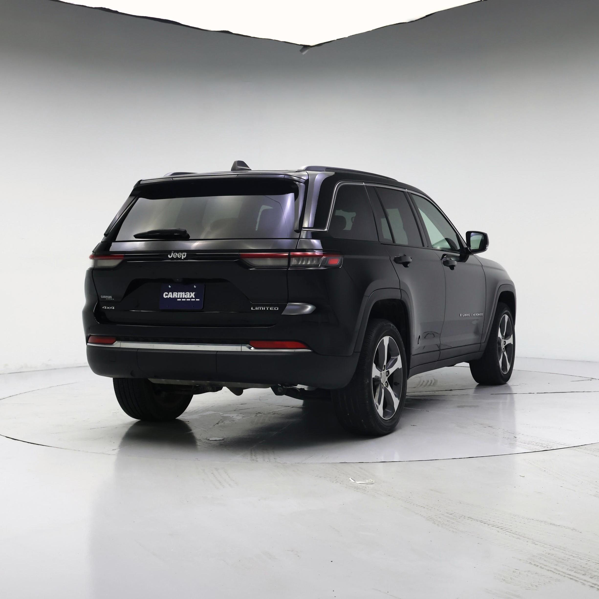 Thumbnail: 2023 Jeep Grand Cherokee - 8