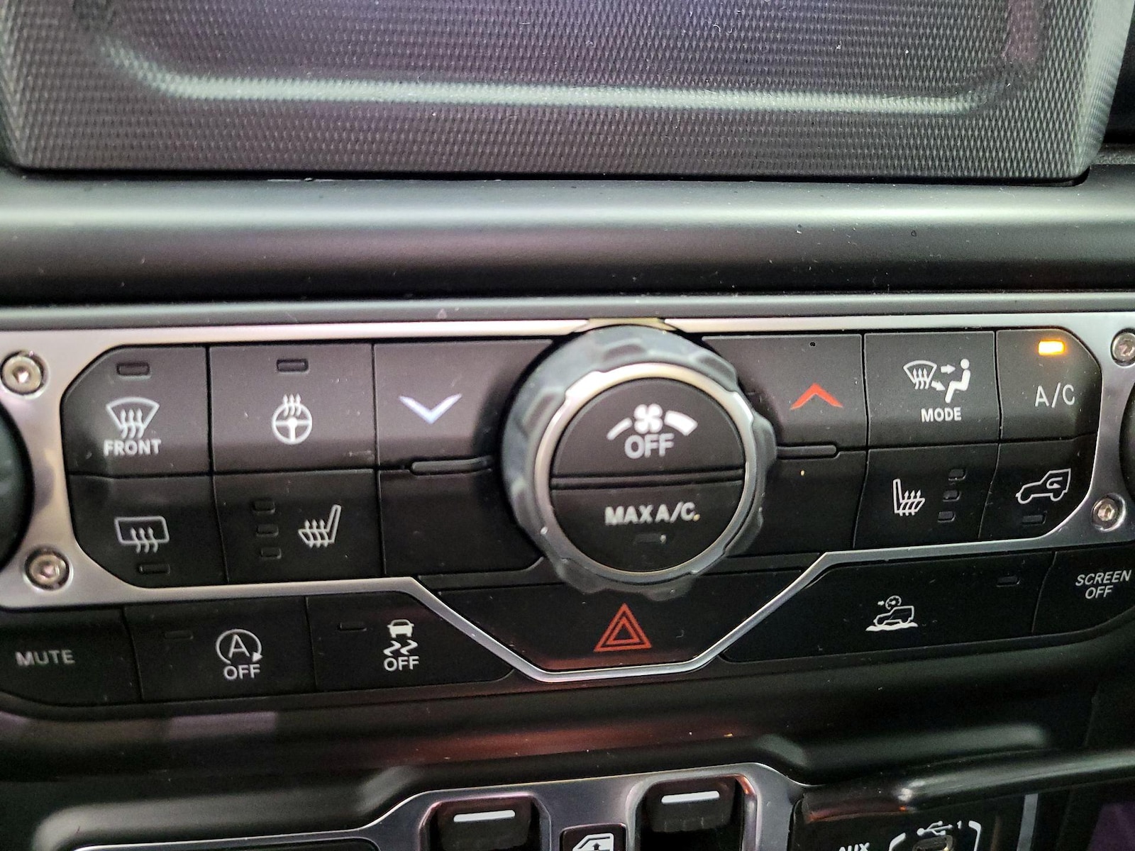 2022 Jeep Wrangler Unlimited Altitude - Photo 17