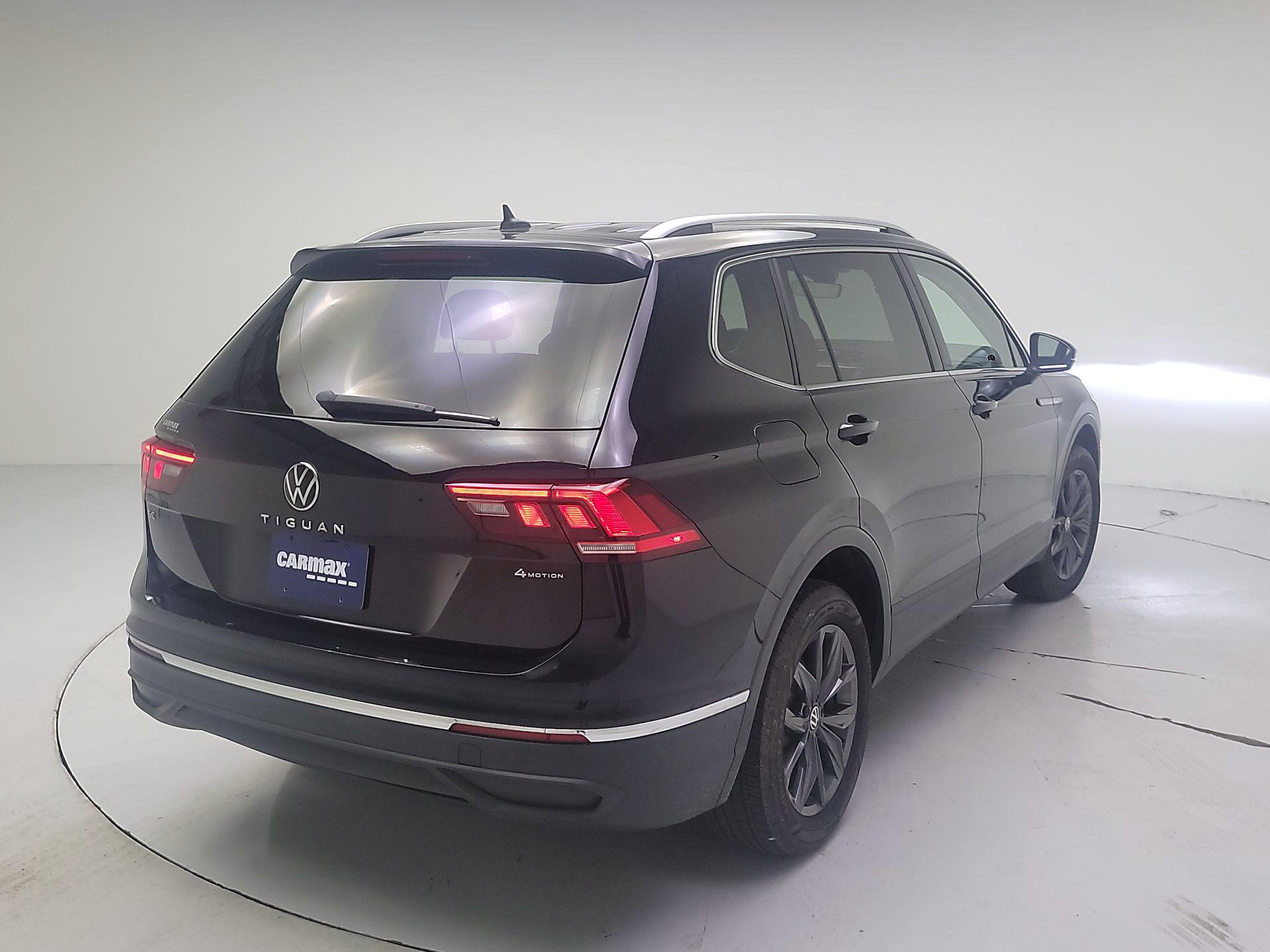Thumbnail: 2022 Volkswagen Tiguan - 5