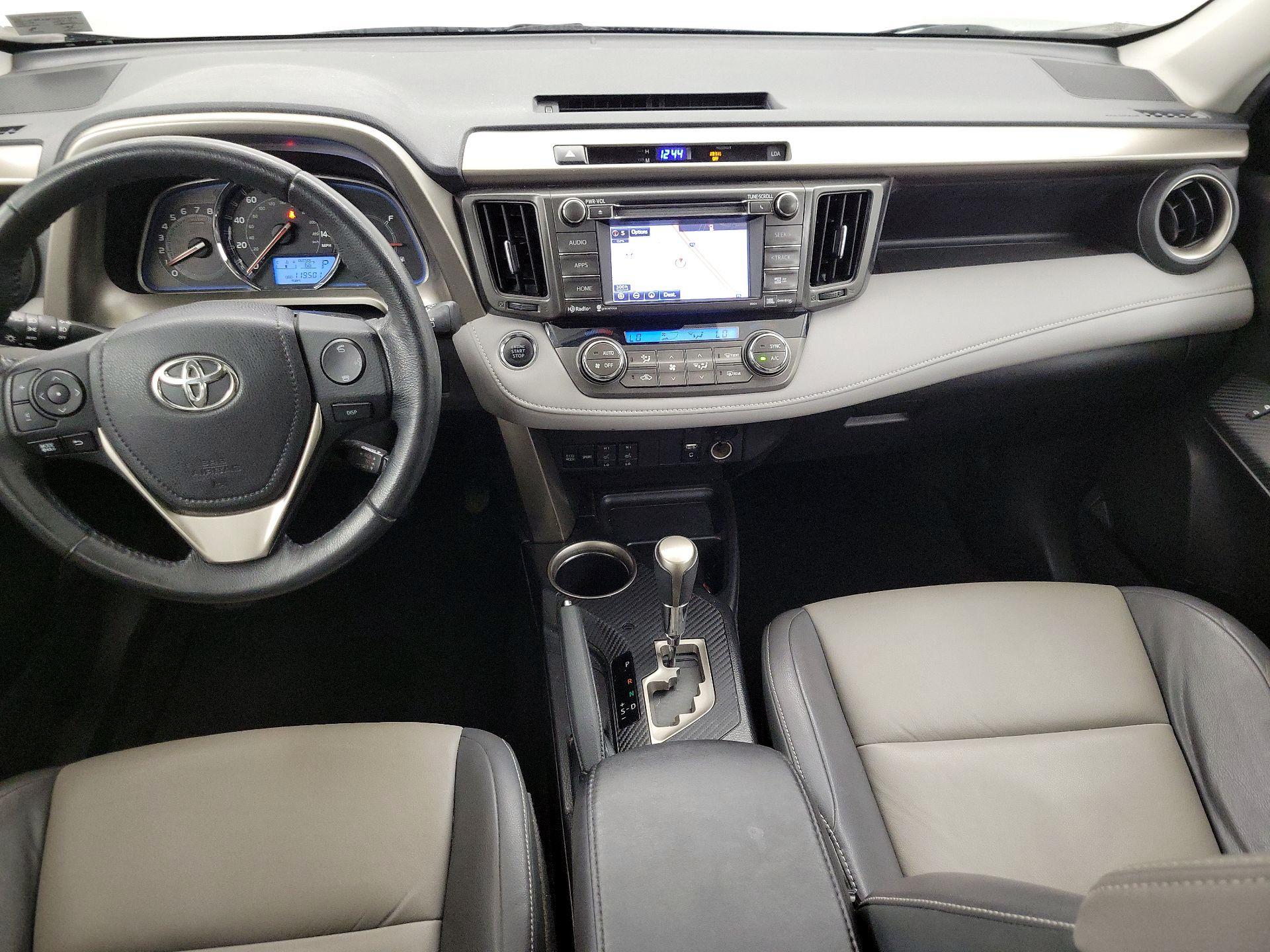 Thumbnail: 2015 Toyota RAV4 - 9