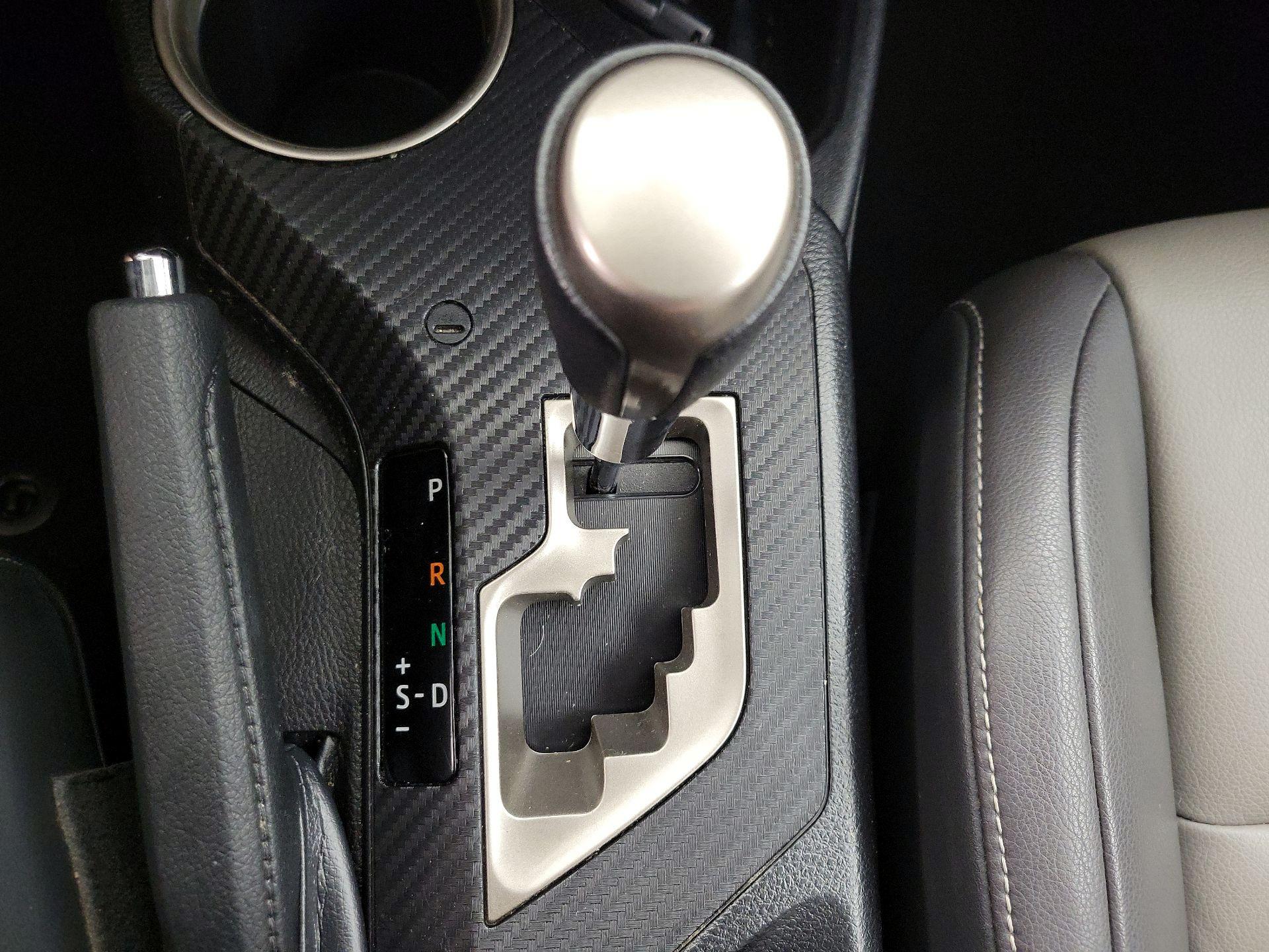 Thumbnail: 2015 Toyota RAV4 - 18