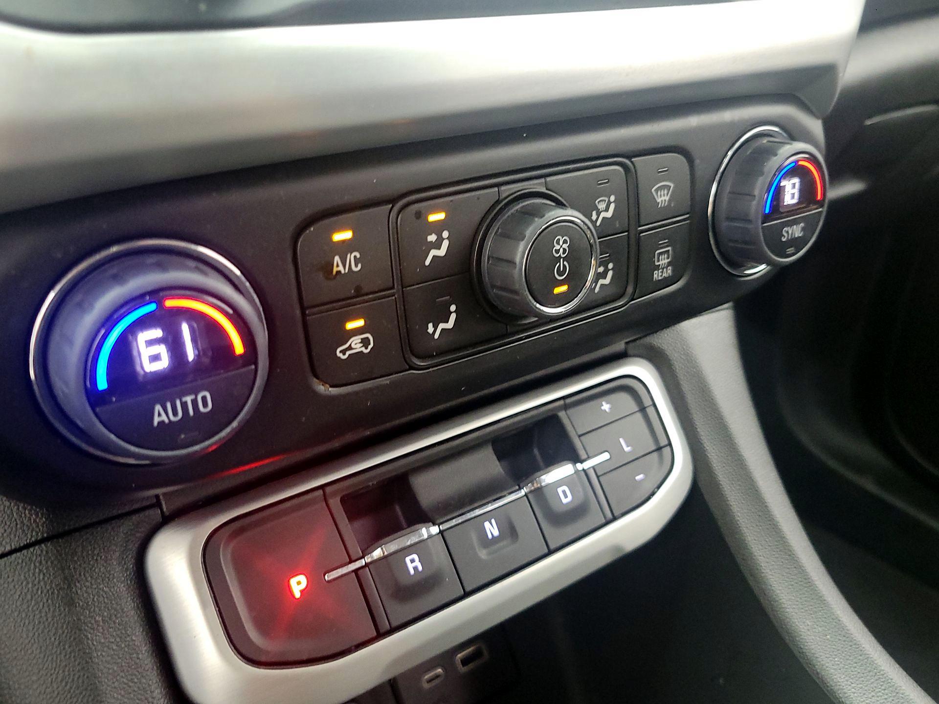 Thumbnail: 2023 GMC Acadia - 16