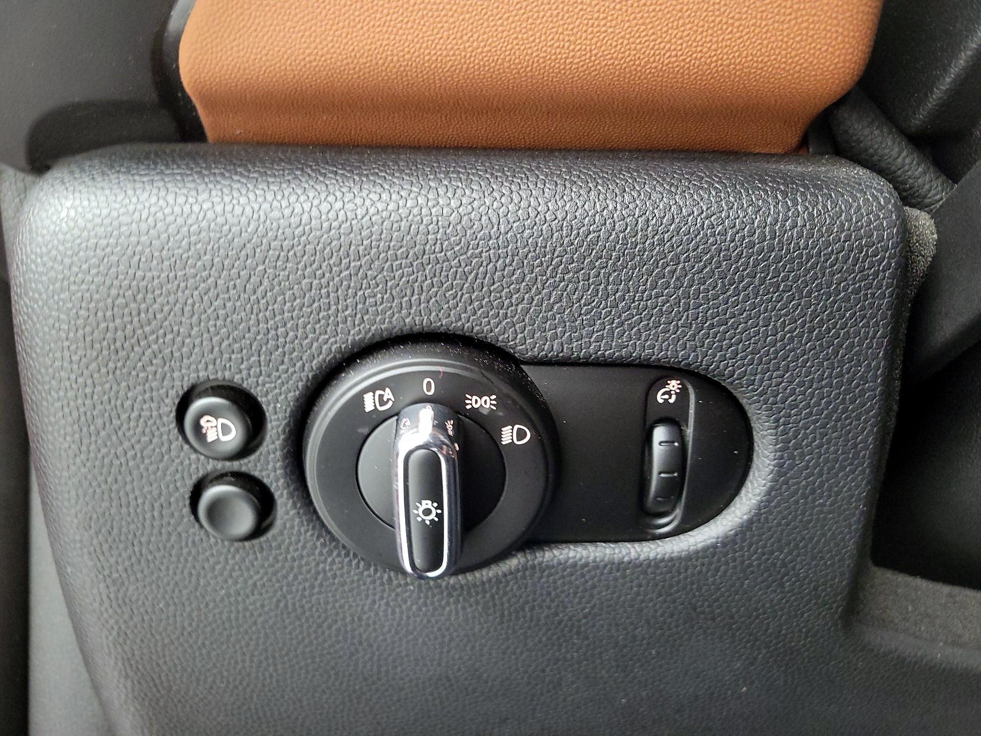 Thumbnail: 2022 MINI Cooper - 13