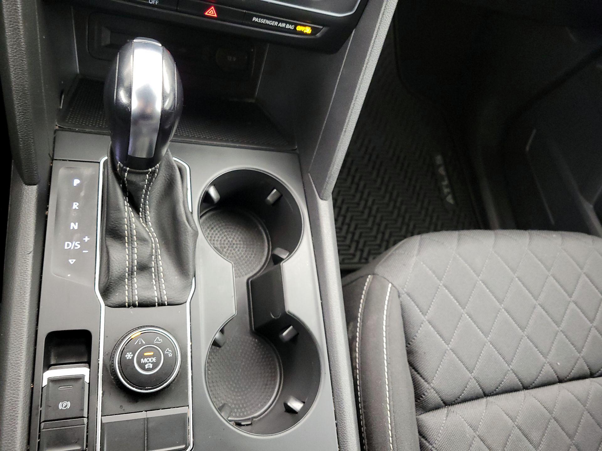 Thumbnail: 2021 Volkswagen Atlas - 17