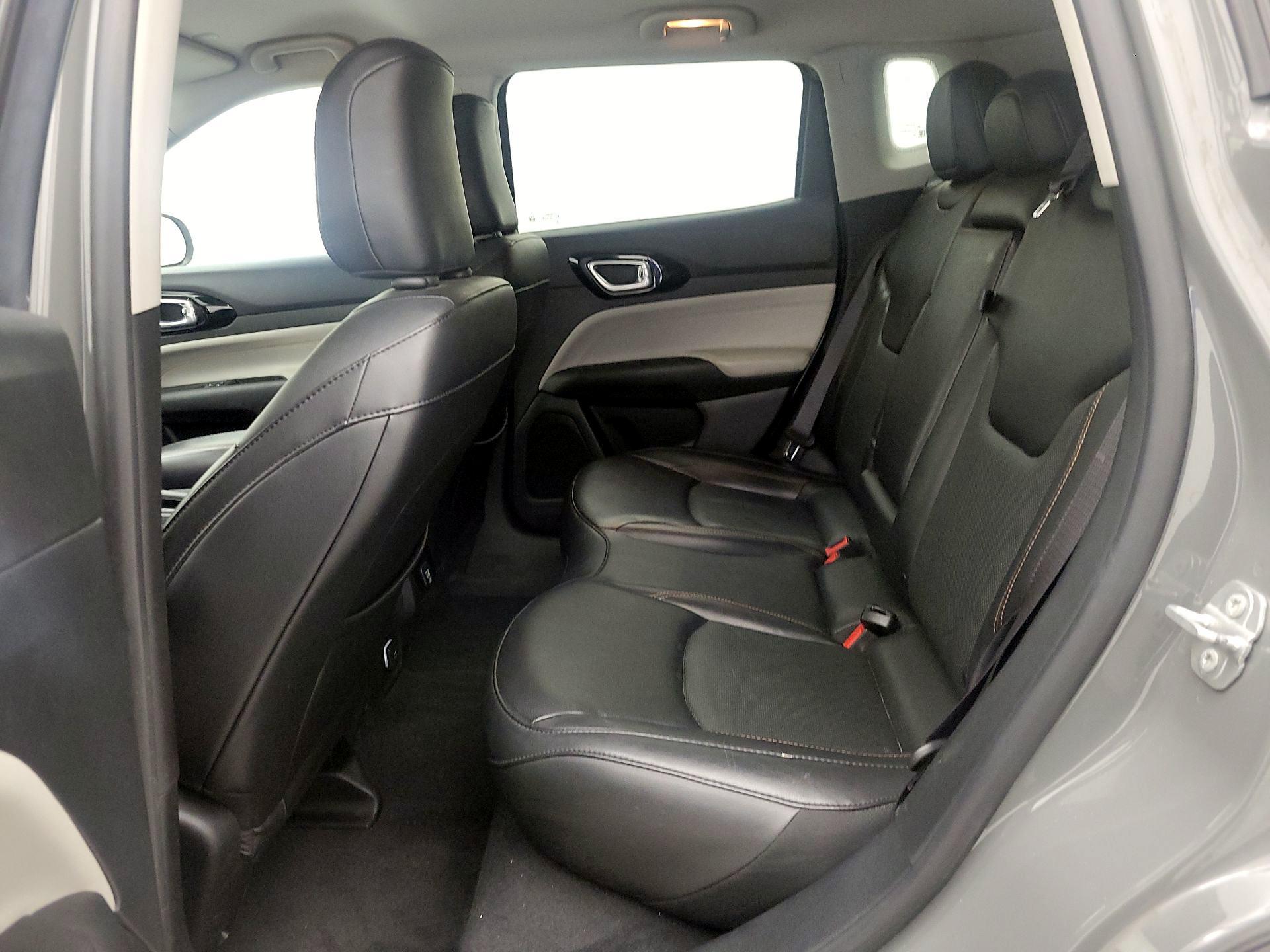 Thumbnail: 2022 Jeep Compass - 17