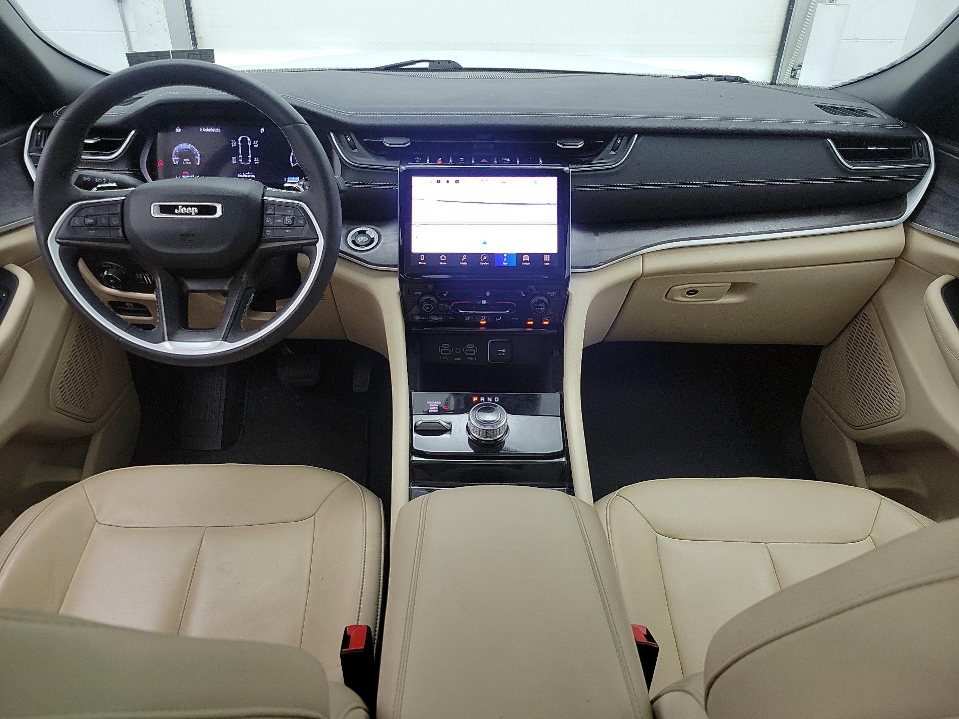 Thumbnail: 2023 Jeep Grand Cherokee L - 9