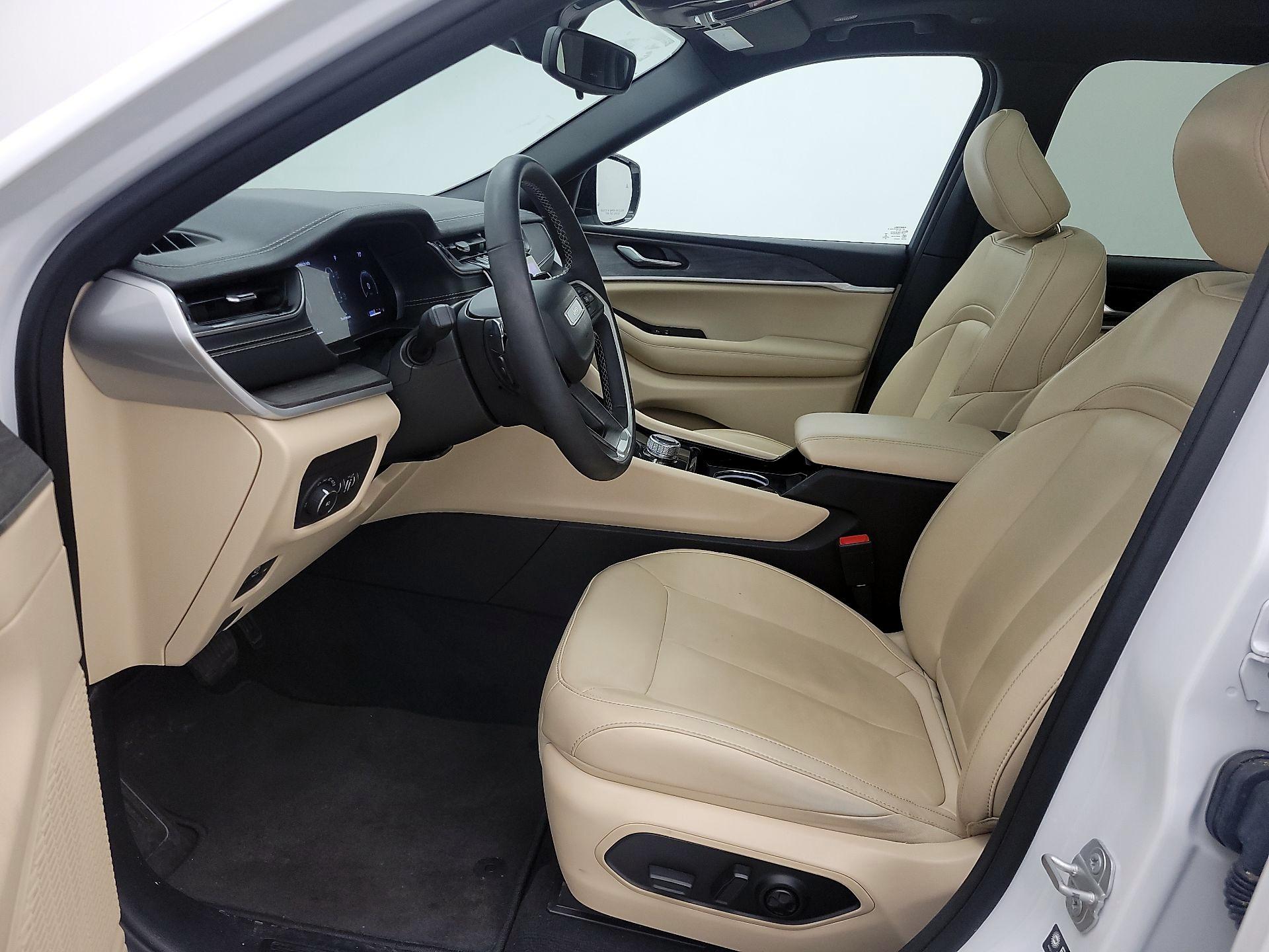 Thumbnail: 2023 Jeep Grand Cherokee L - 11