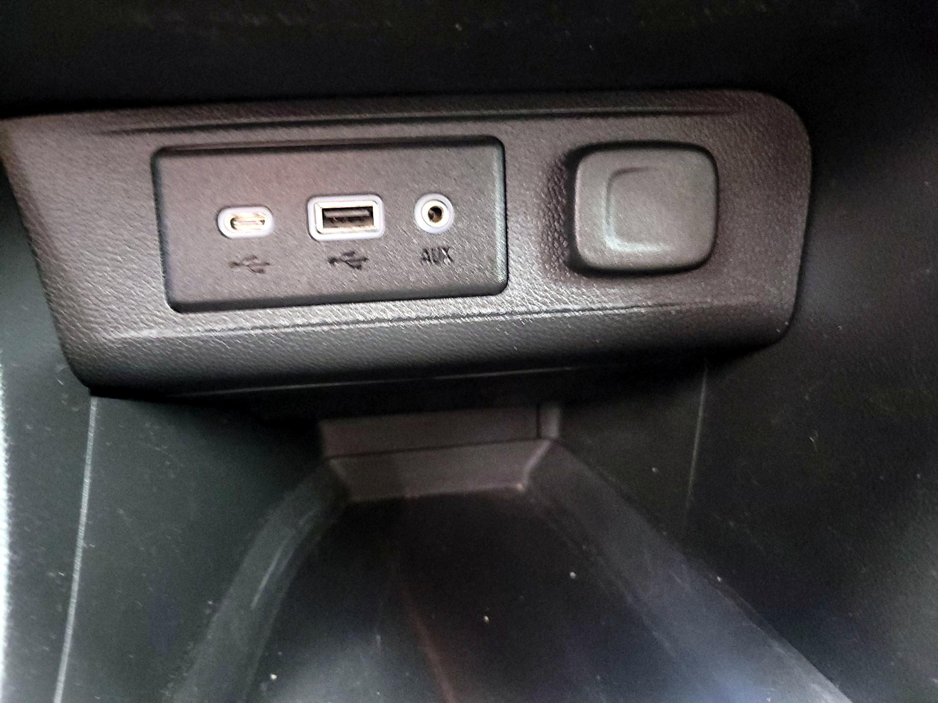 Thumbnail: 2023 Buick Encore GX - 18