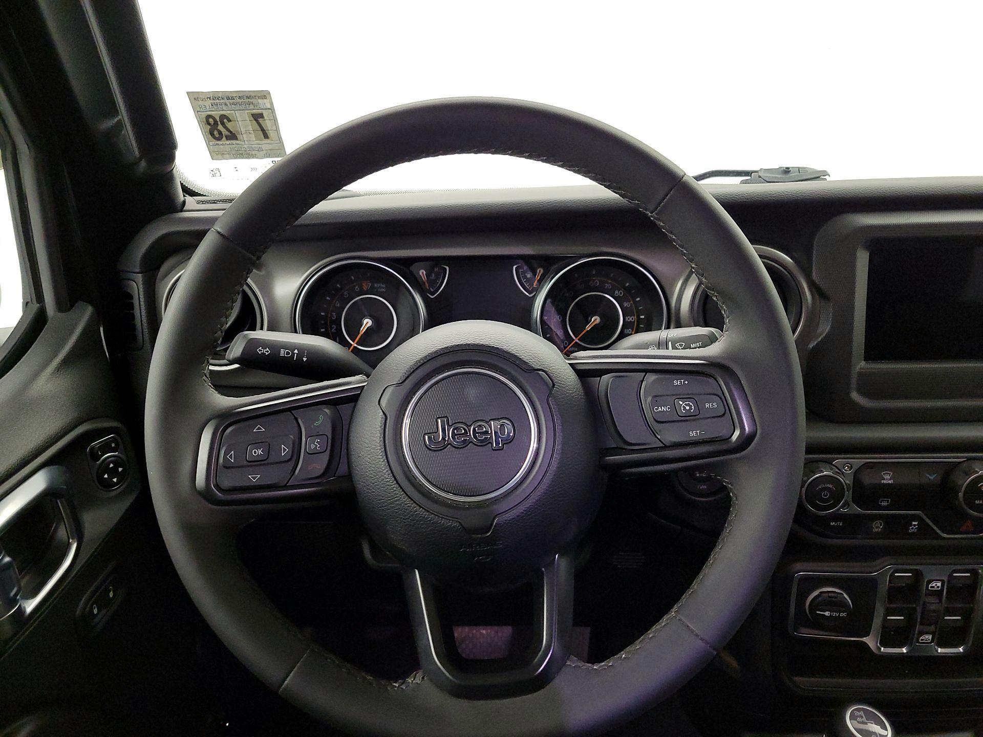 Thumbnail: 2023 Jeep Gladiator - 10