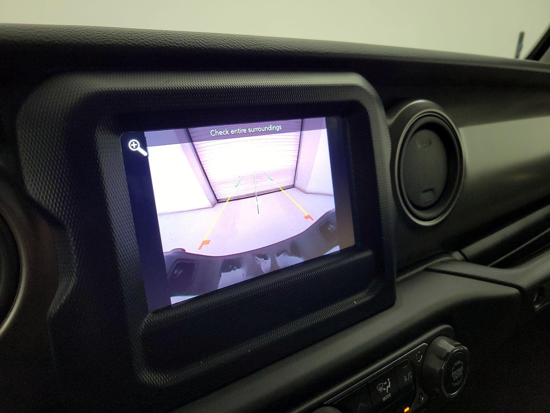 Thumbnail: 2023 Jeep Gladiator - 14