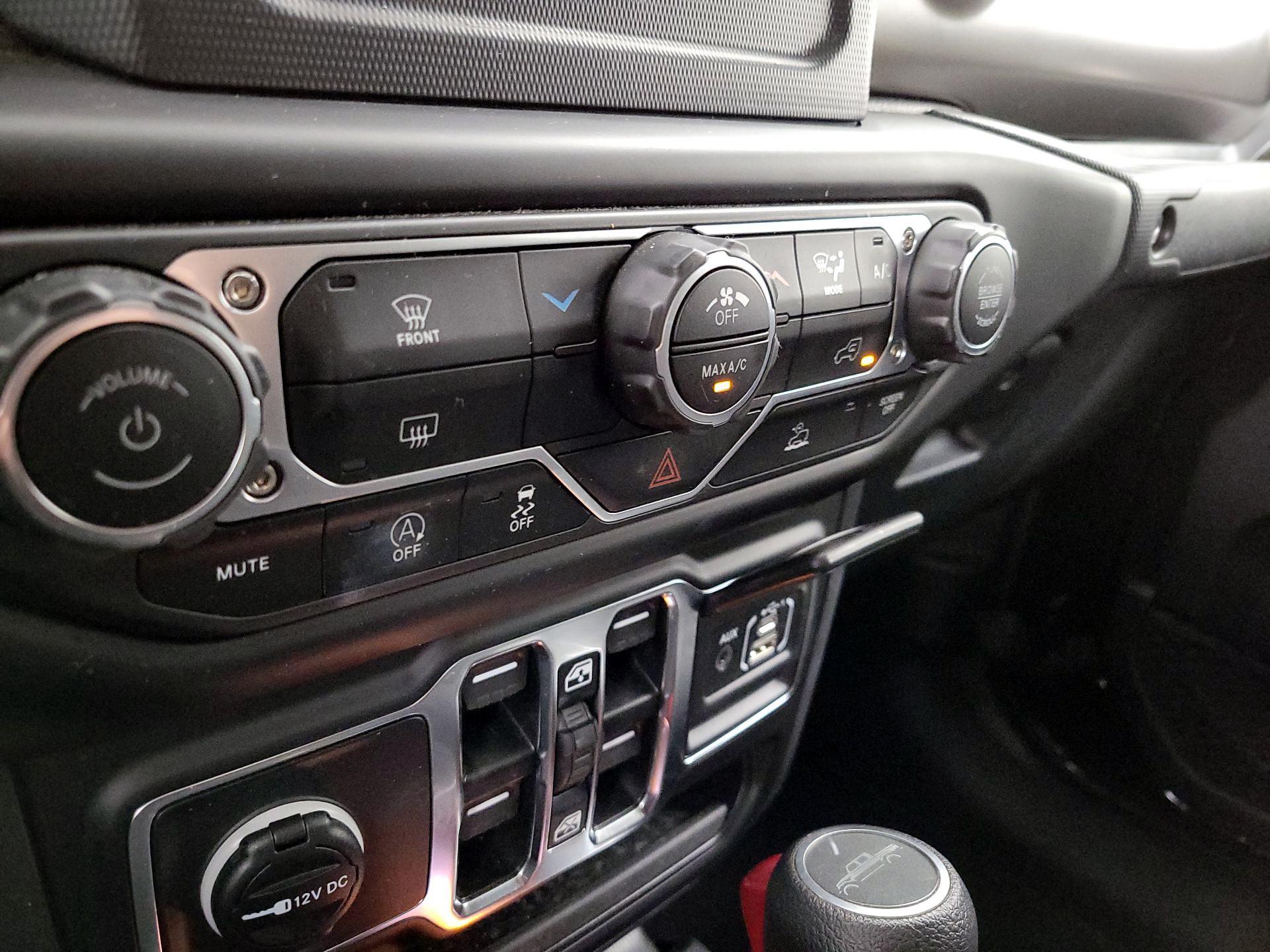 Thumbnail: 2023 Jeep Gladiator - 16