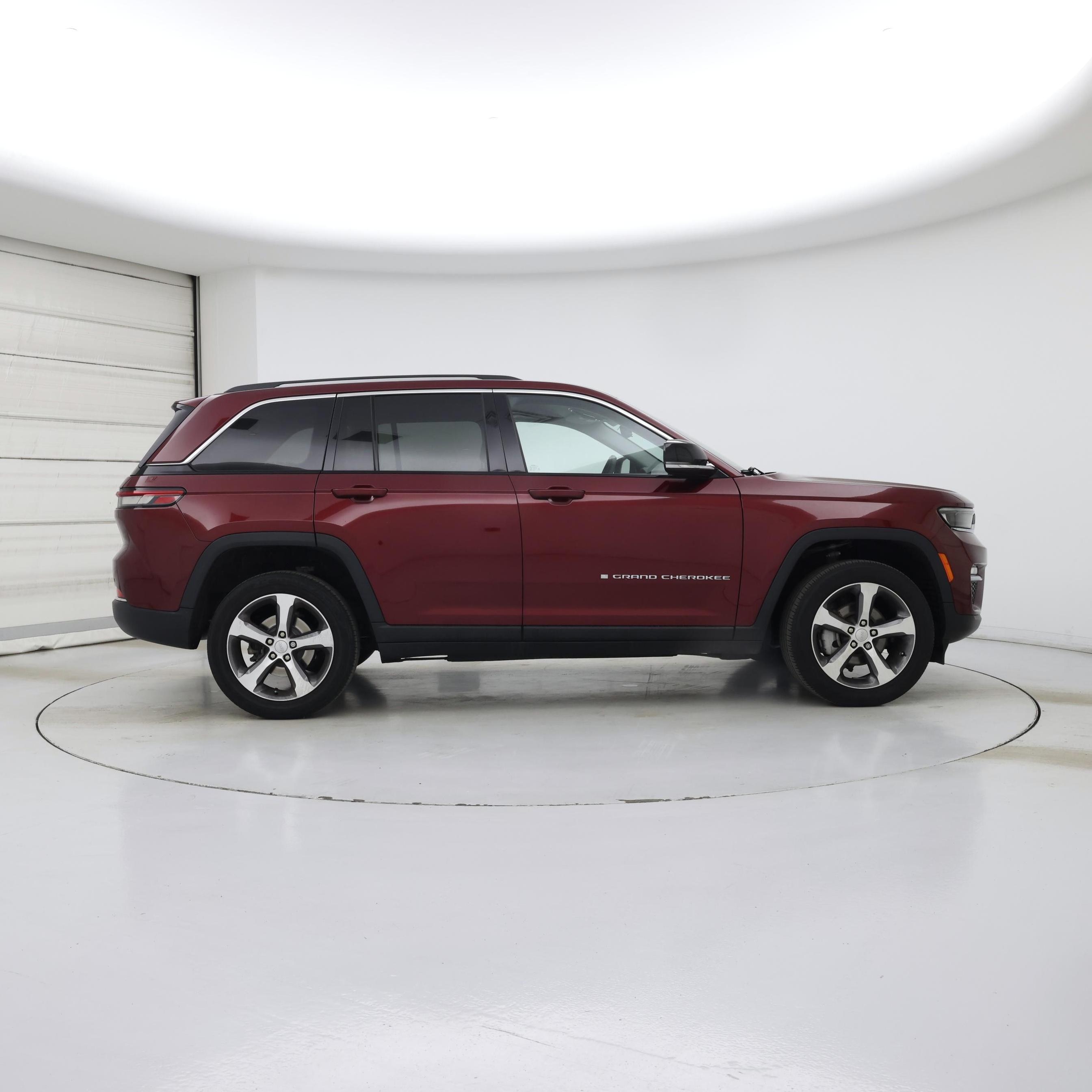 Thumbnail: 2023 Jeep Grand Cherokee - 7