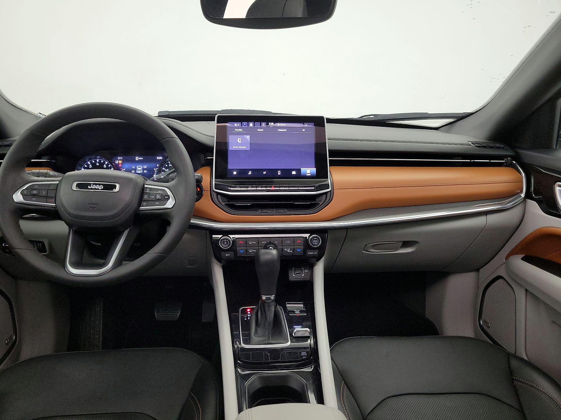 Thumbnail: 2023 Jeep Compass - 9