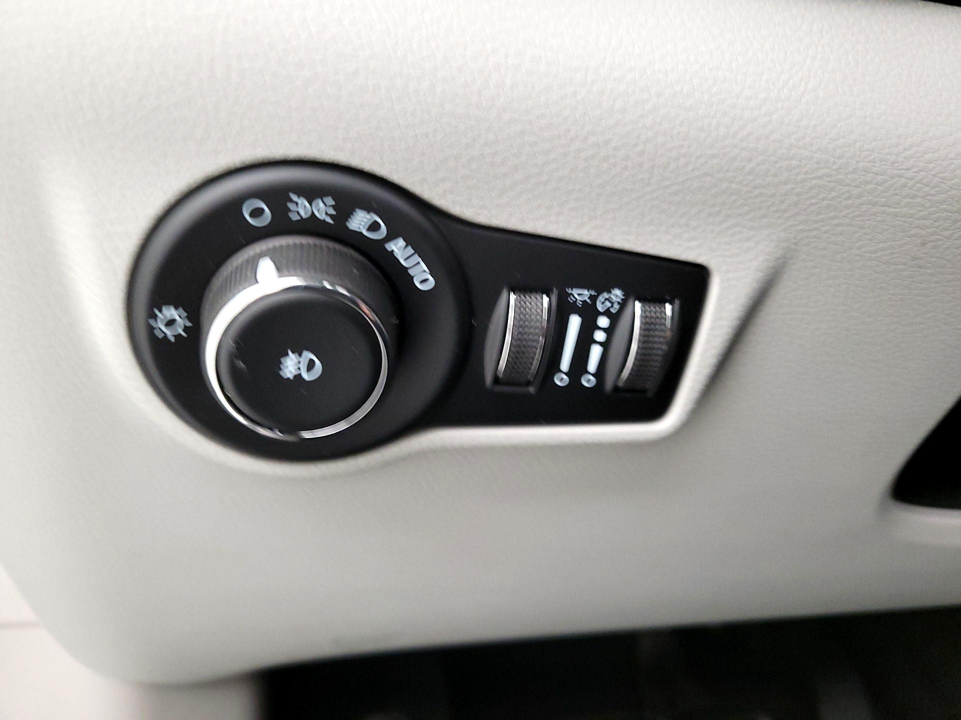 Thumbnail: 2023 Jeep Compass - 13