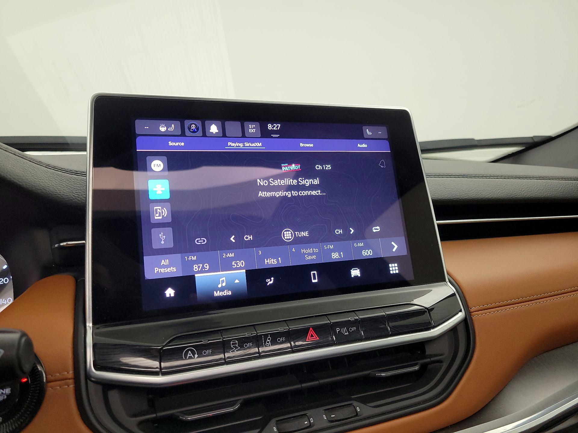 Thumbnail: 2023 Jeep Compass - 15