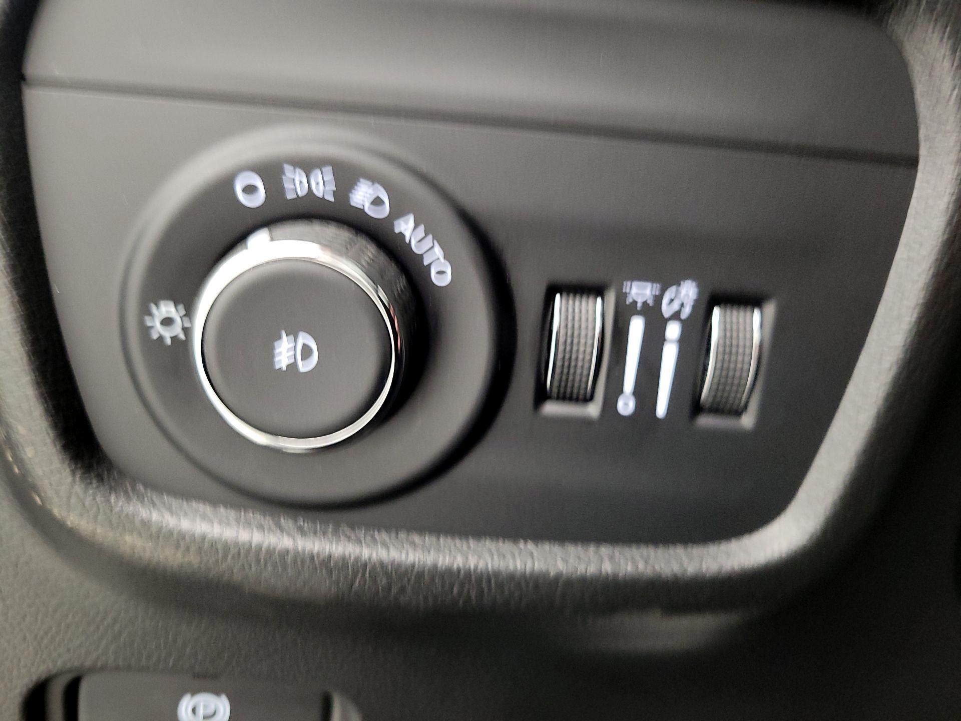 Thumbnail: 2025 Jeep Grand Cherokee - 13