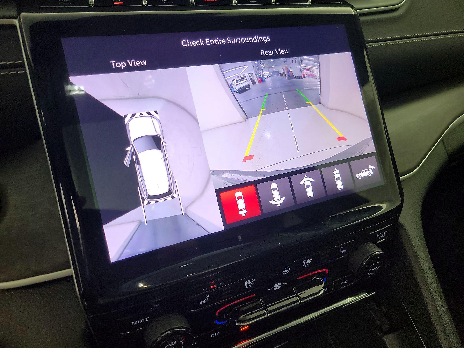 Thumbnail: 2025 Jeep Grand Cherokee - 15