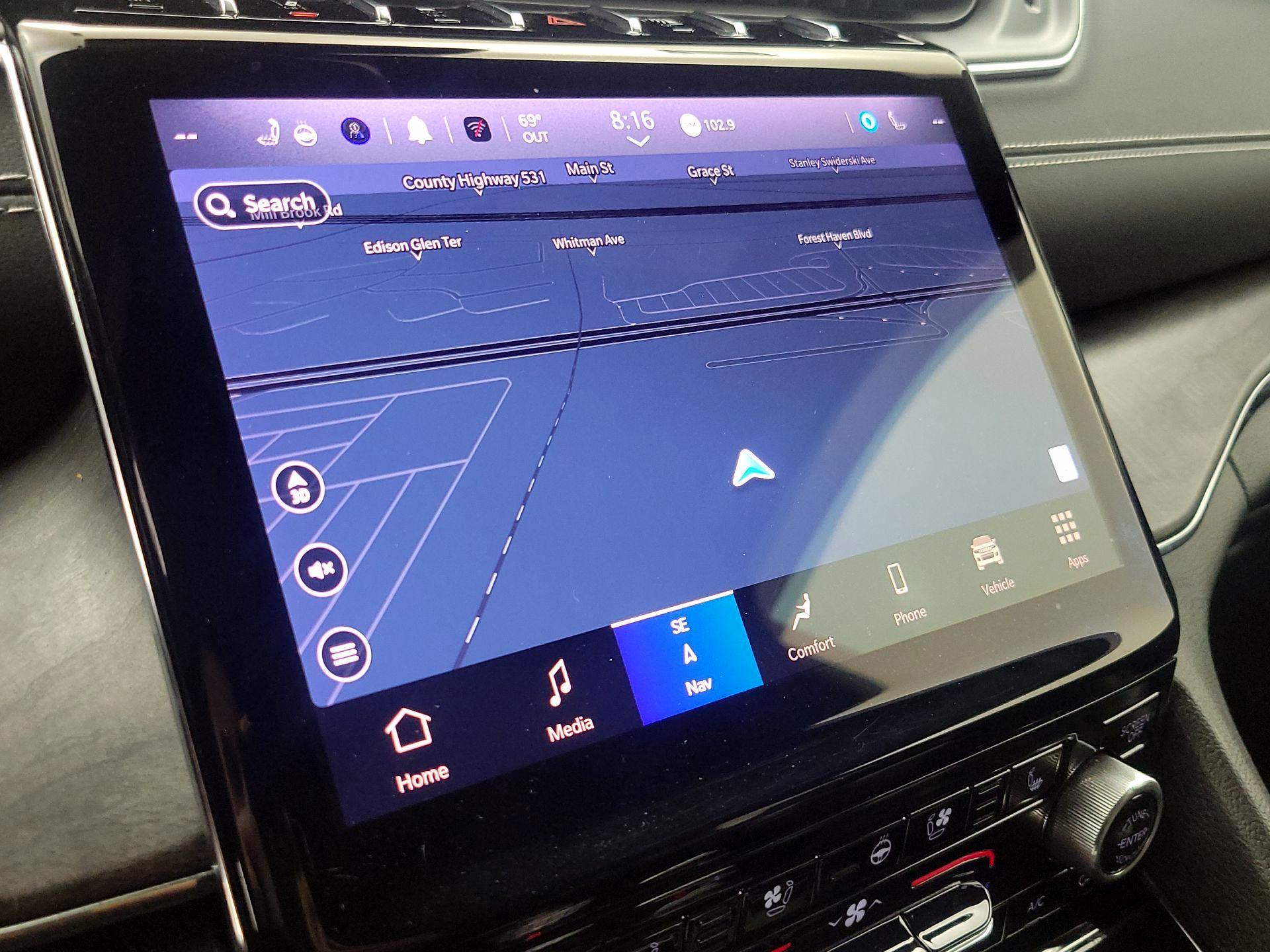 Thumbnail: 2023 Jeep Grand Cherokee - 14