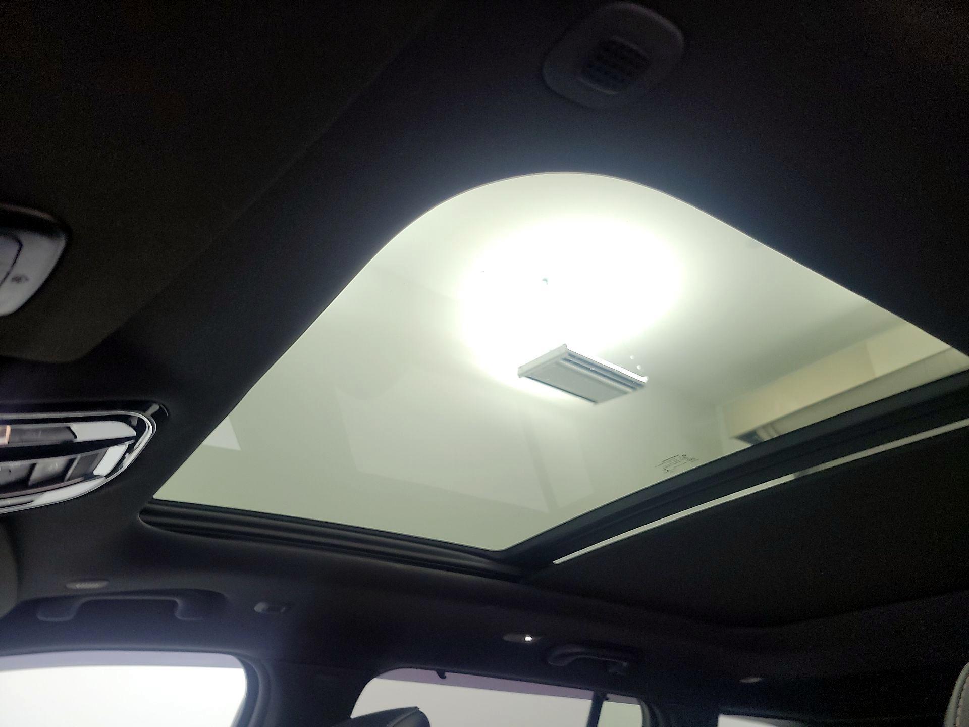 Thumbnail: 2023 Jeep Grand Cherokee - 20