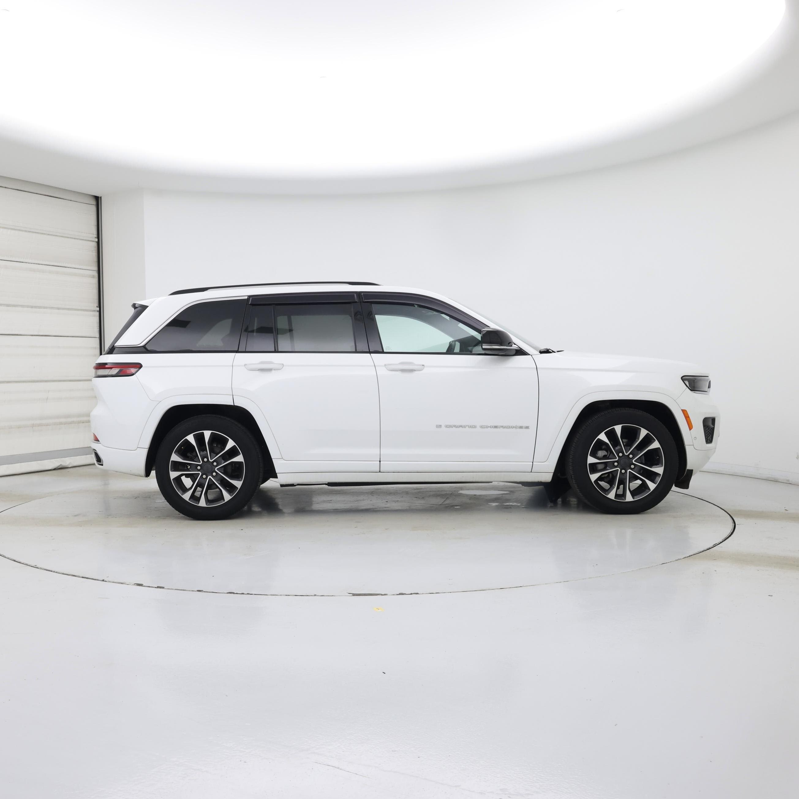 Thumbnail: 2023 Jeep Grand Cherokee - 7