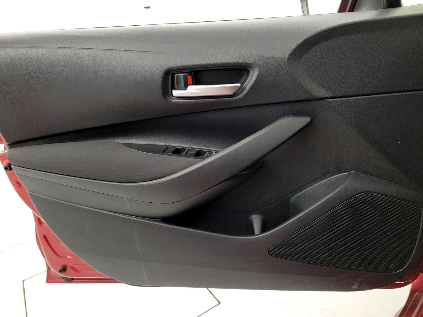 2020 Toyota Corolla LE - Photo 13