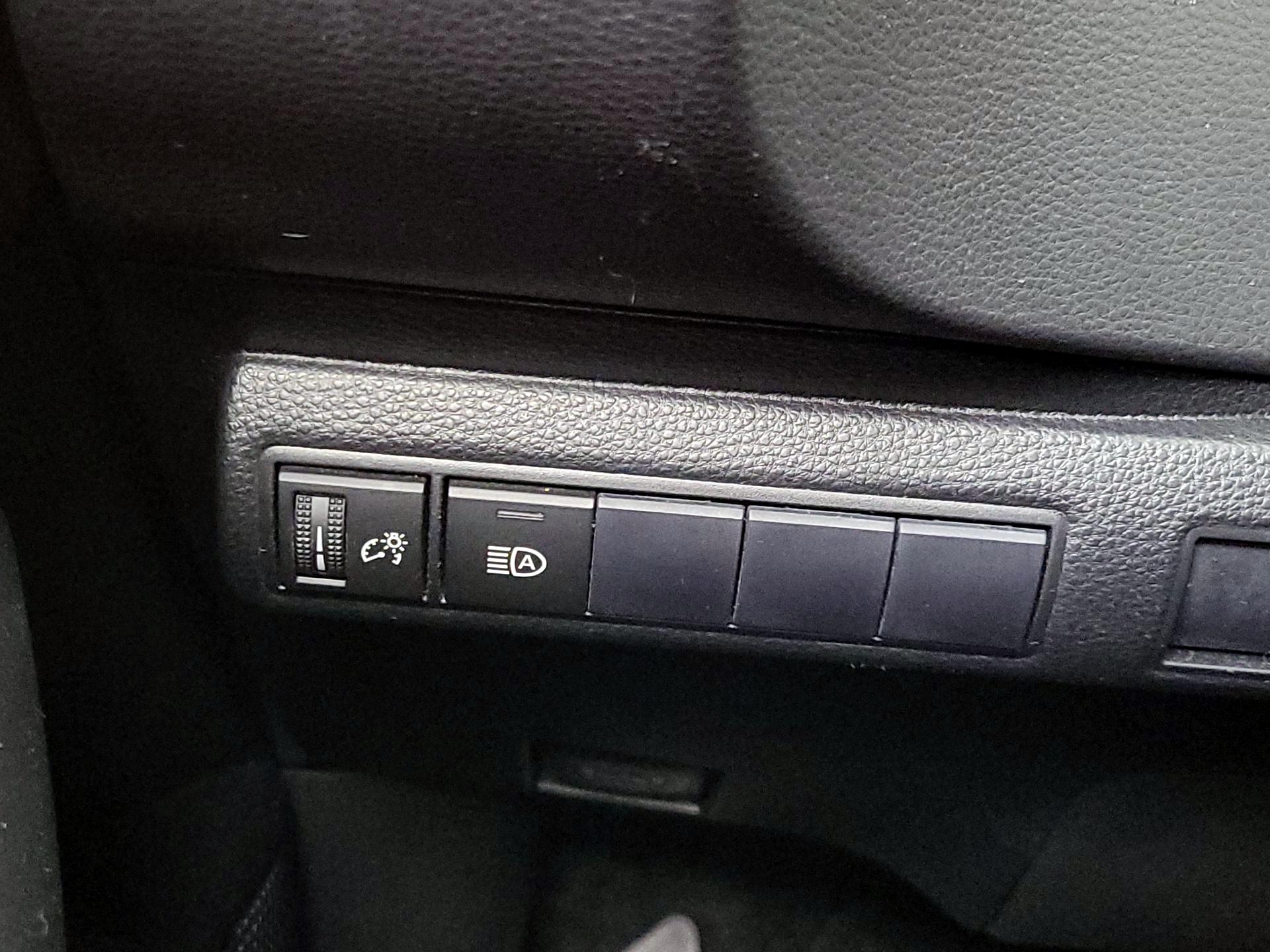 Thumbnail: 2020 Toyota Corolla - 13