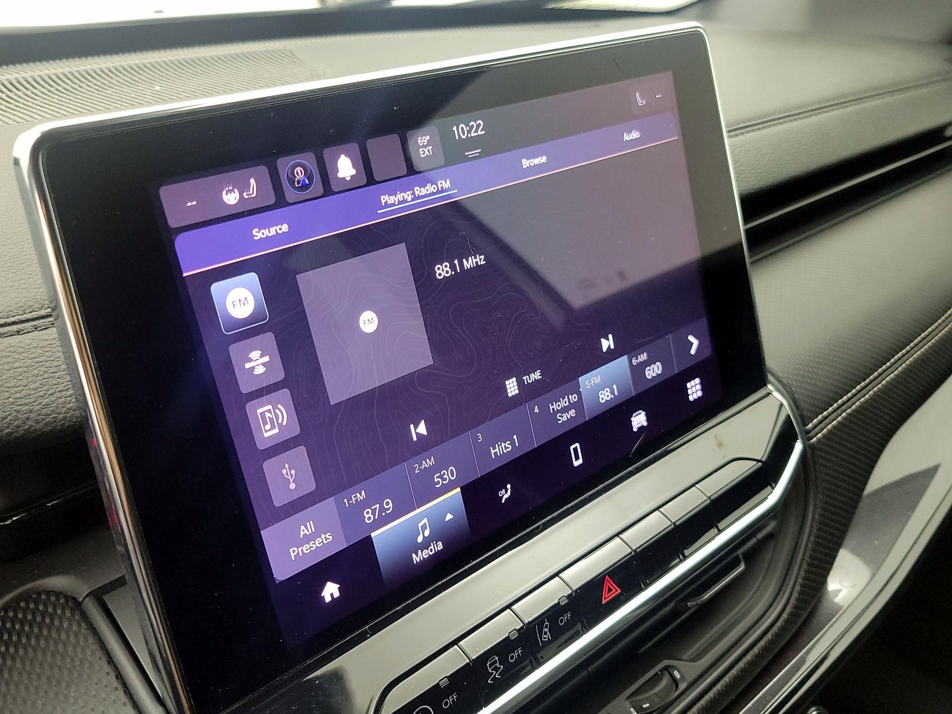 Thumbnail: 2022 Jeep Compass - 15