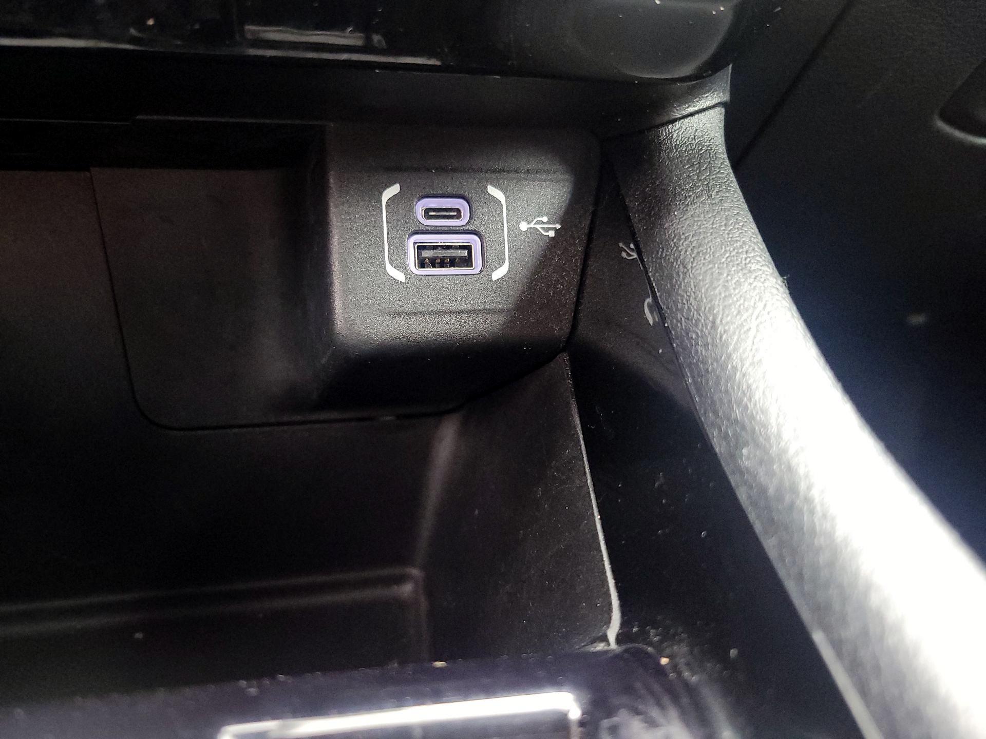 Thumbnail: 2022 Jeep Compass - 18