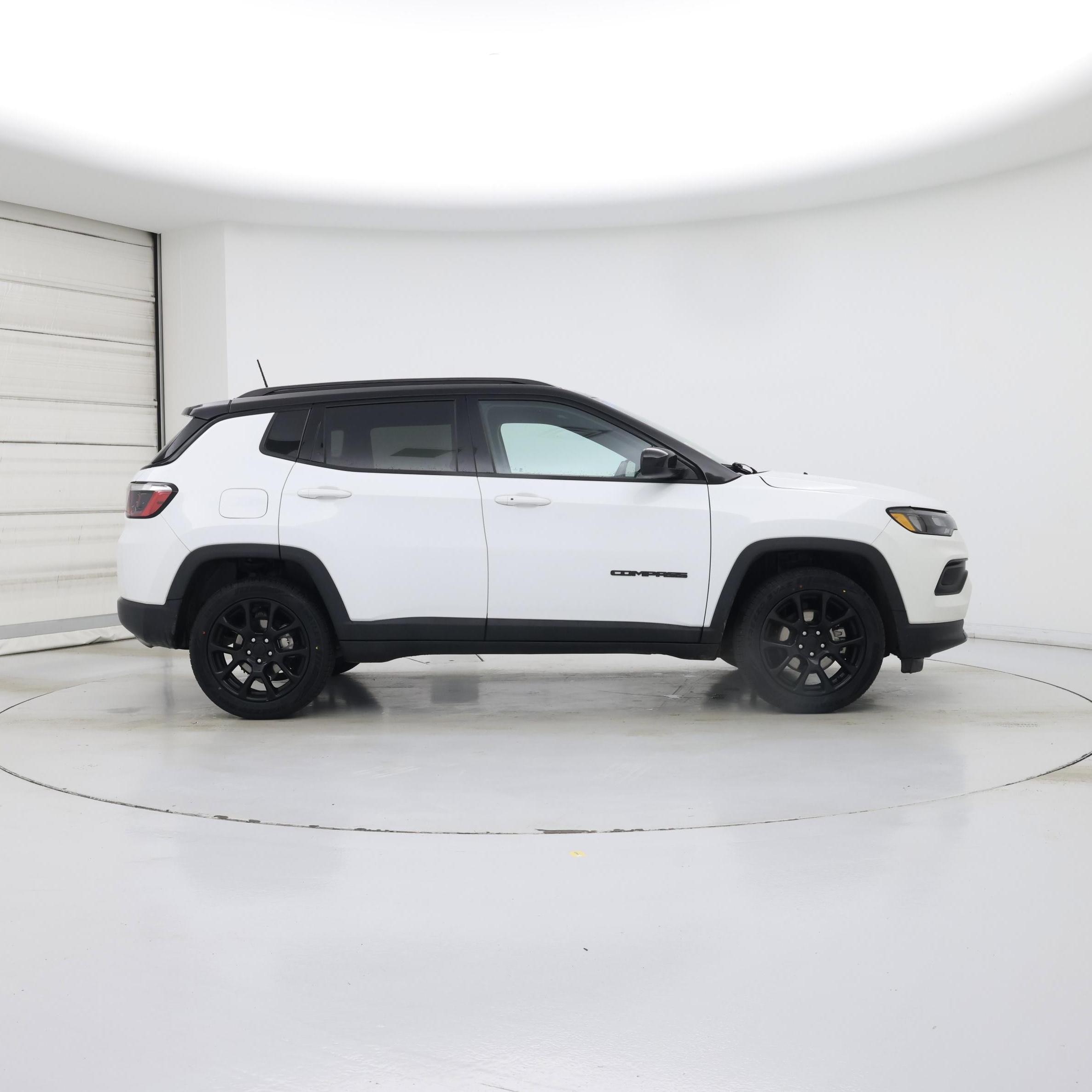 Thumbnail: 2022 Jeep Compass - 7