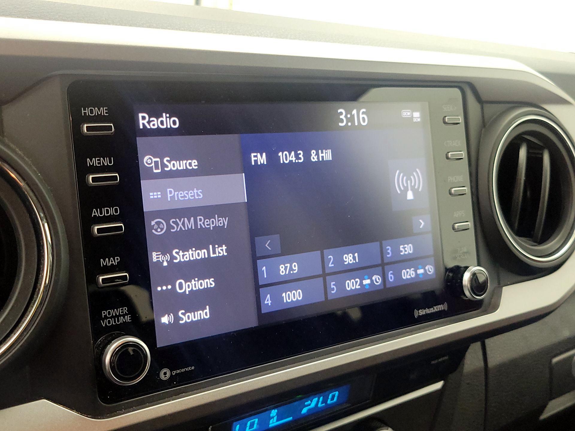 Thumbnail: 2022 Toyota Tacoma - 15