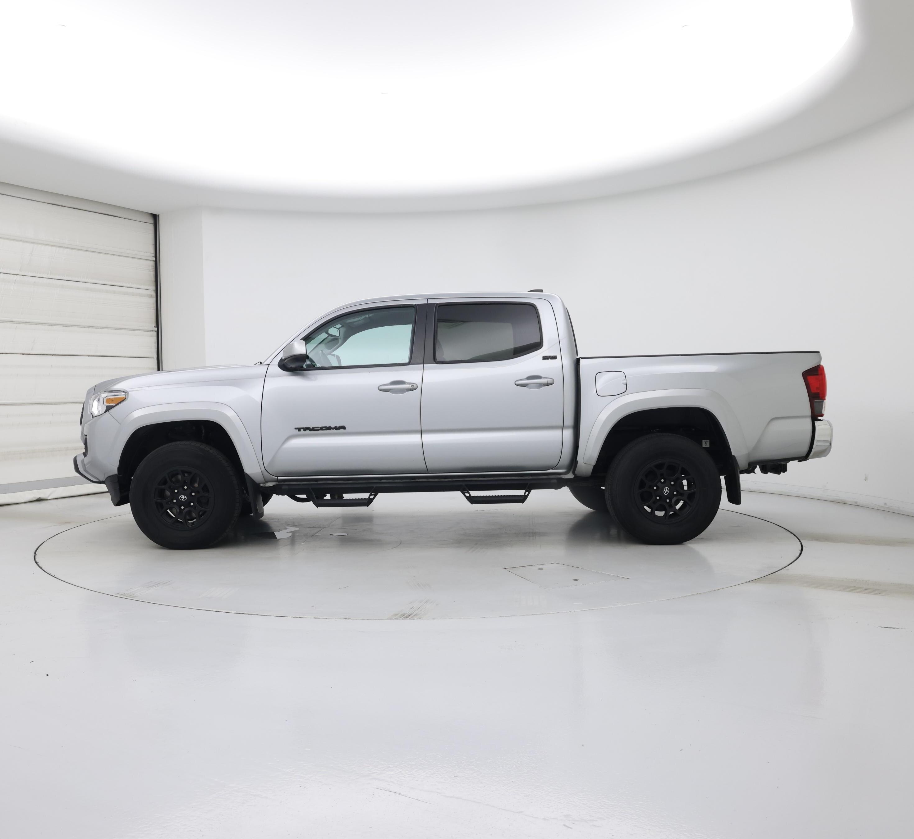 Thumbnail: 2022 Toyota Tacoma - 3