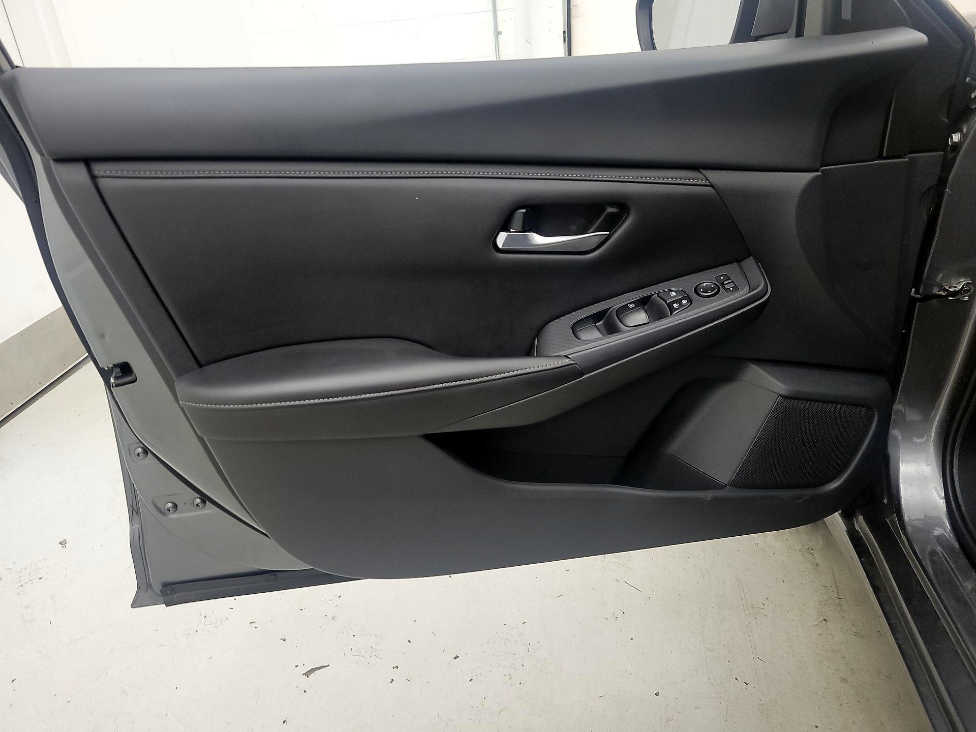 Thumbnail: 2023 Nissan Sentra - 12