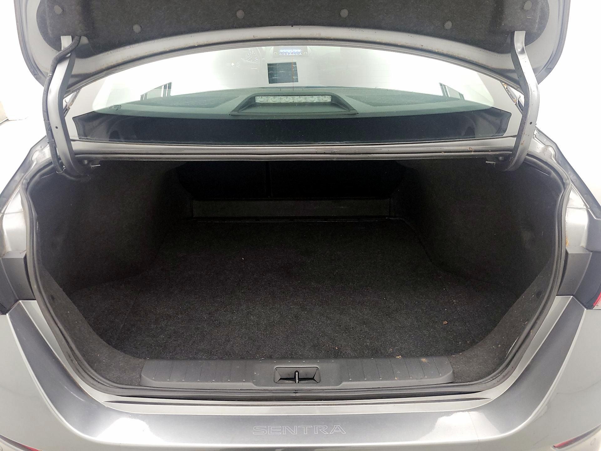 Thumbnail: 2023 Nissan Sentra - 18