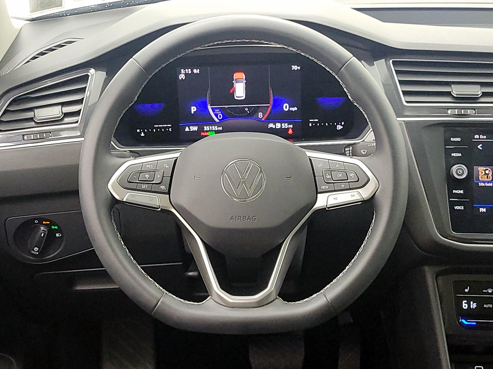 Thumbnail: 2023 Volkswagen Tiguan - 10