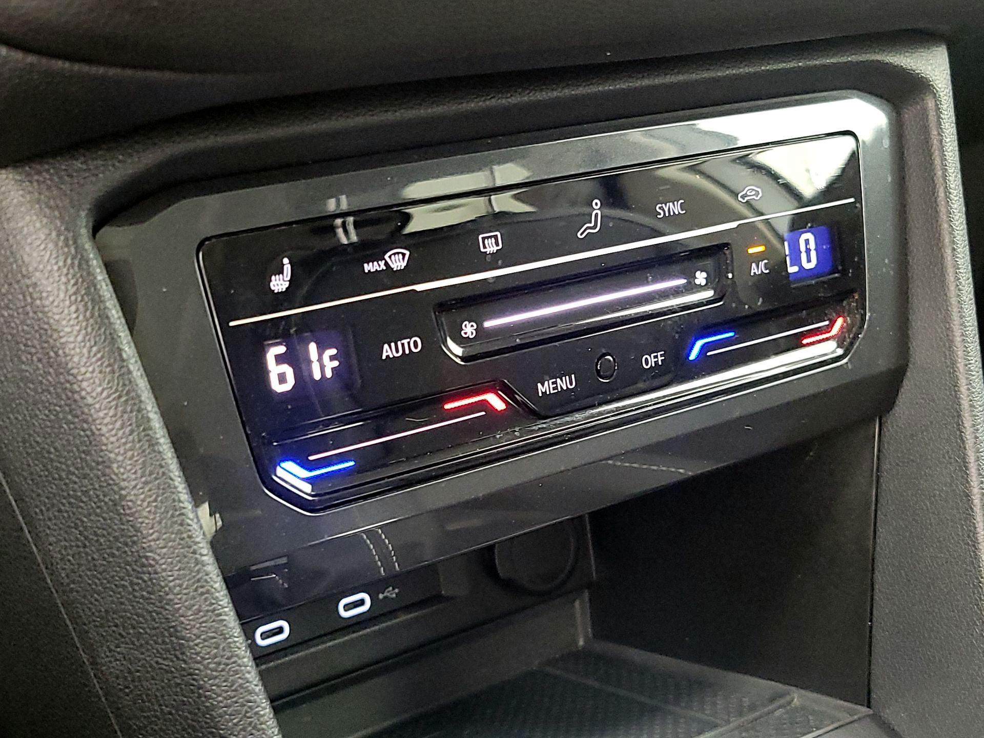 Thumbnail: 2023 Volkswagen Tiguan - 16