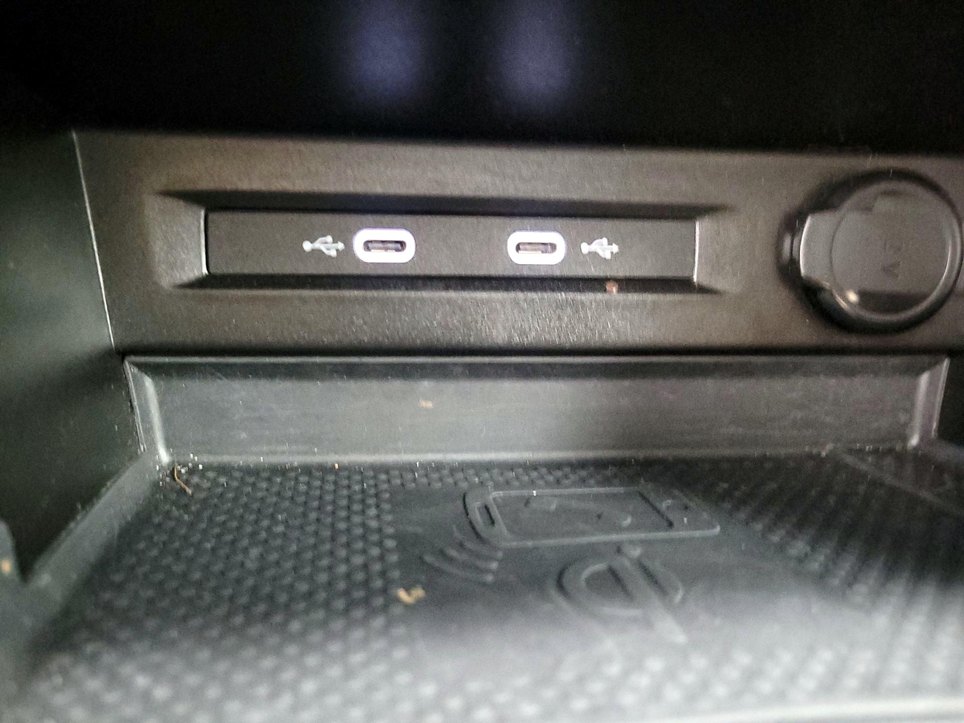 Thumbnail: 2023 Volkswagen Tiguan - 18