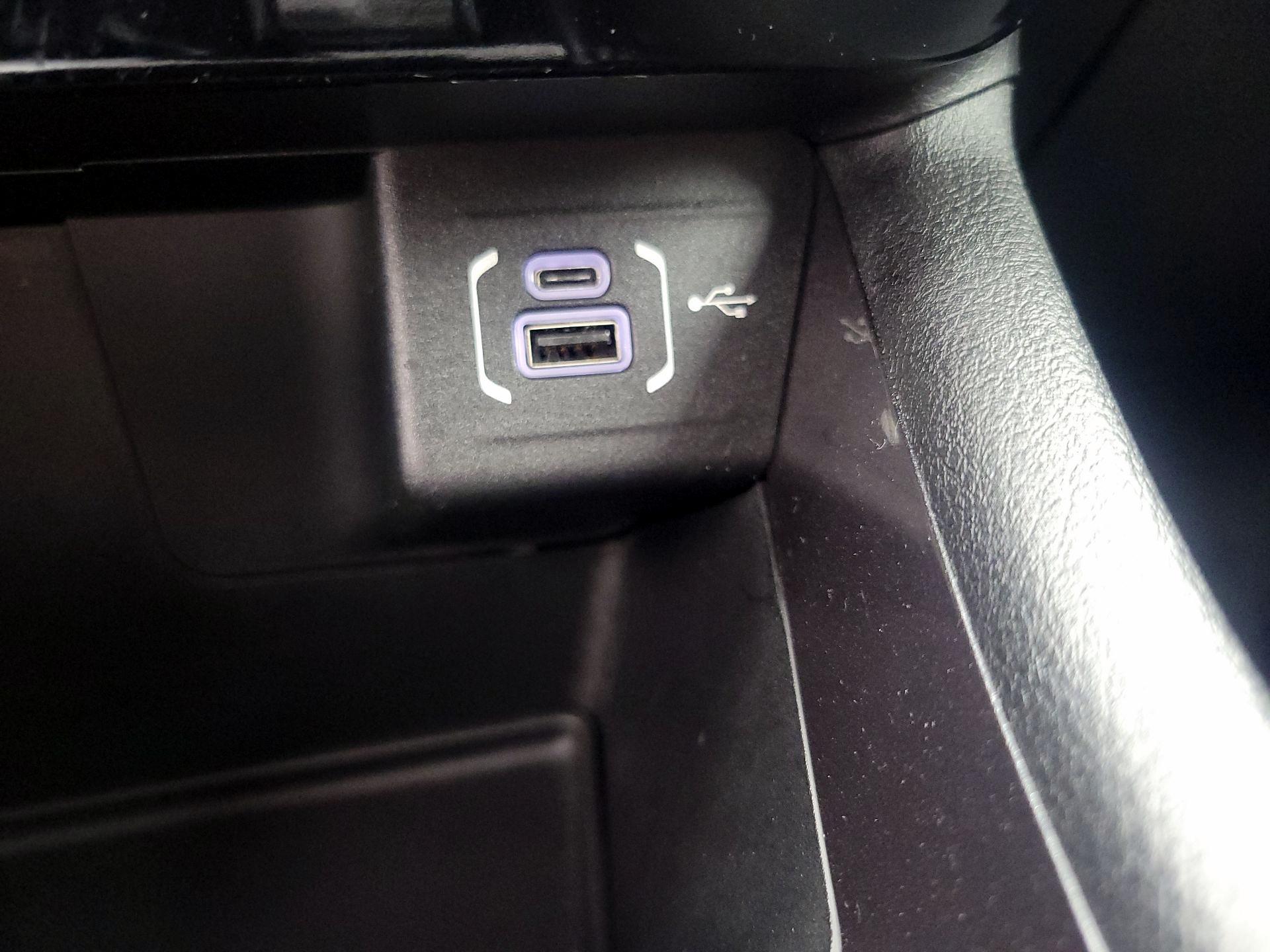 Thumbnail: 2022 Jeep Compass - 18