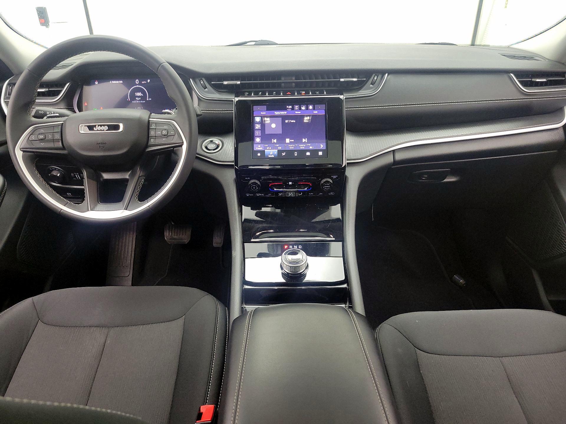 Thumbnail: 2023 Jeep Grand Cherokee L - 9