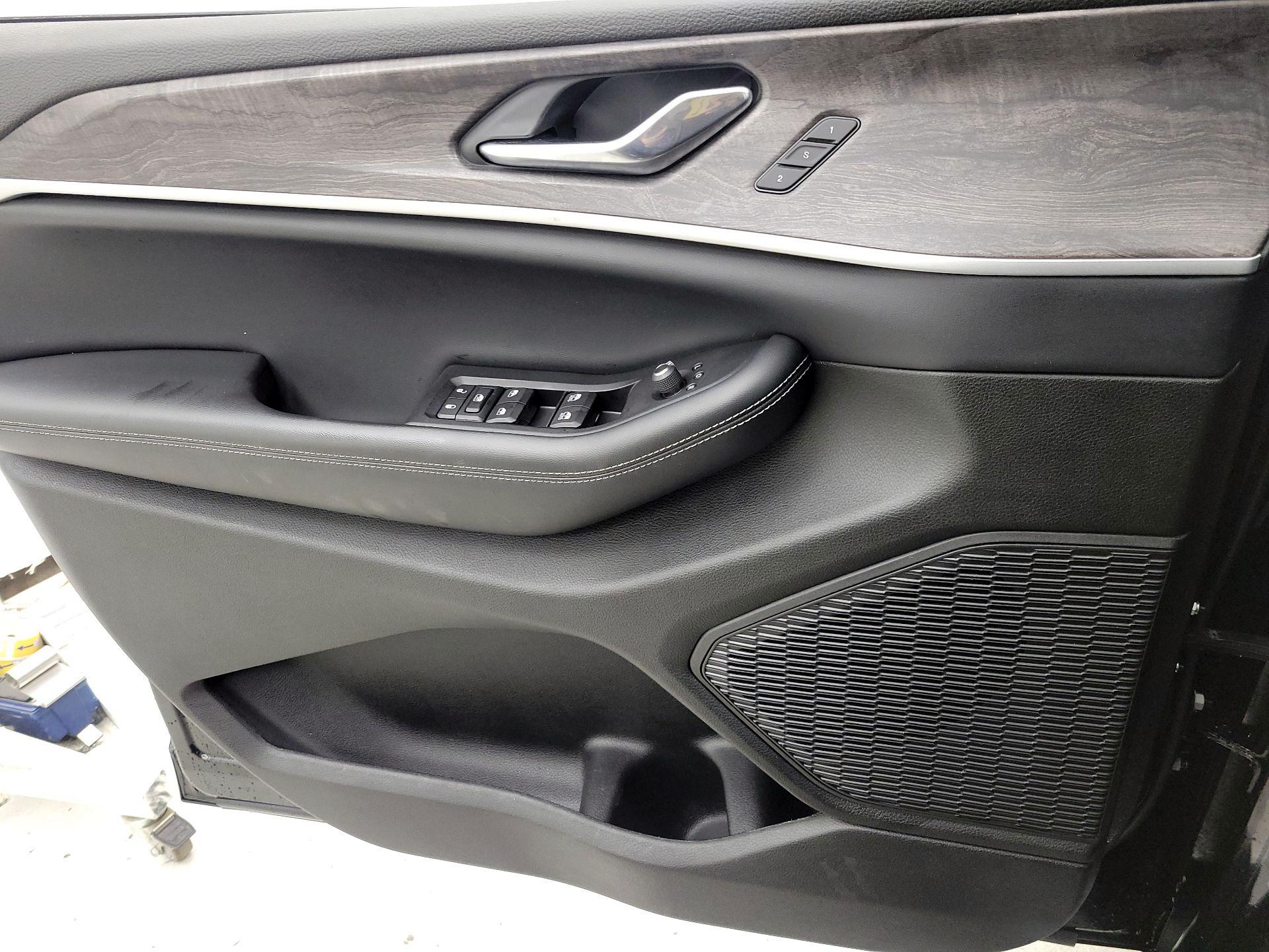 Thumbnail: 2023 Jeep Grand Cherokee - 12