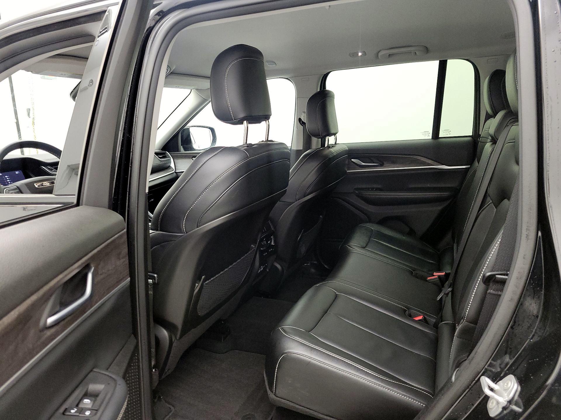 Thumbnail: 2023 Jeep Grand Cherokee - 19