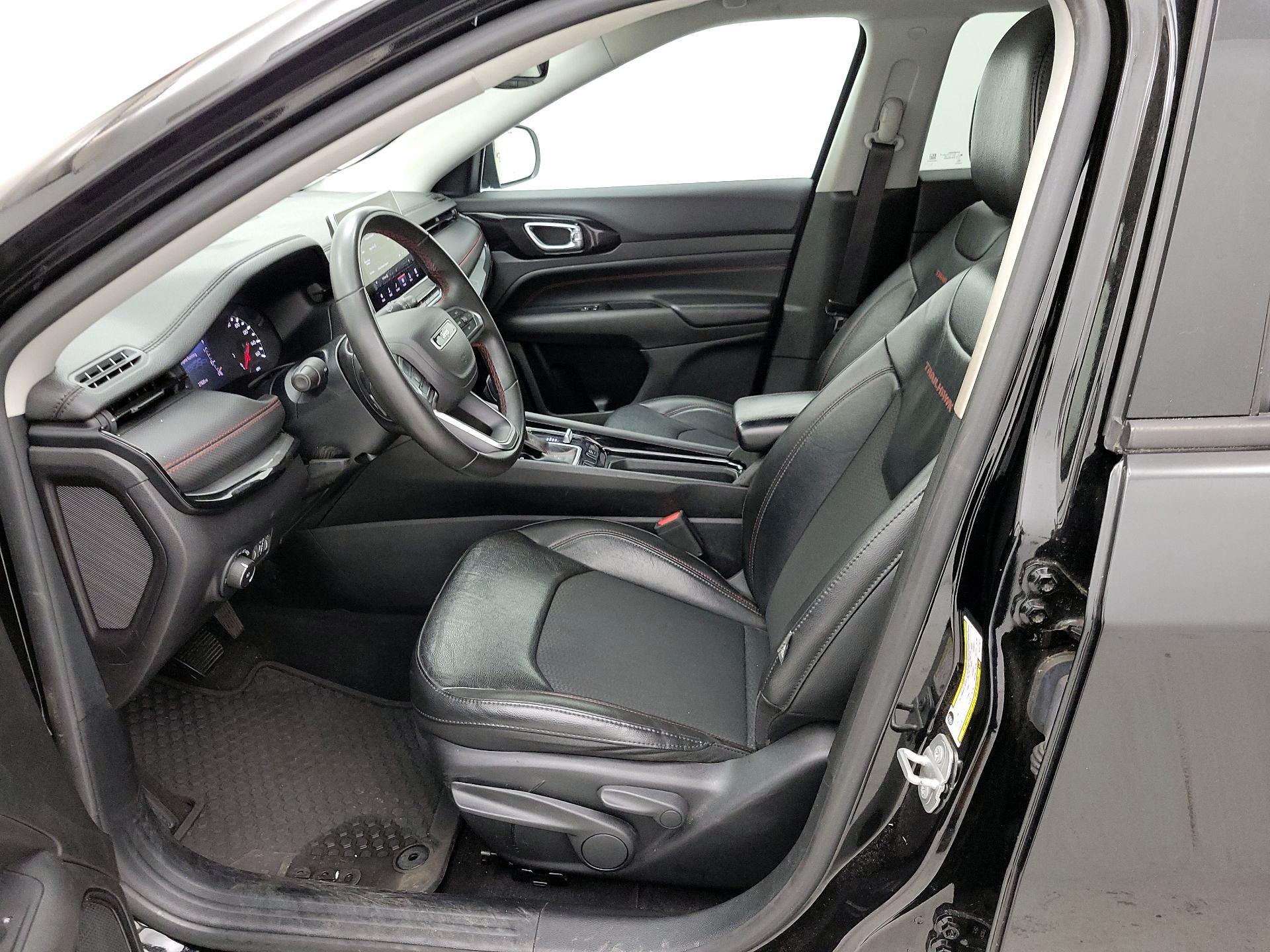 Thumbnail: 2022 Jeep Compass - 11