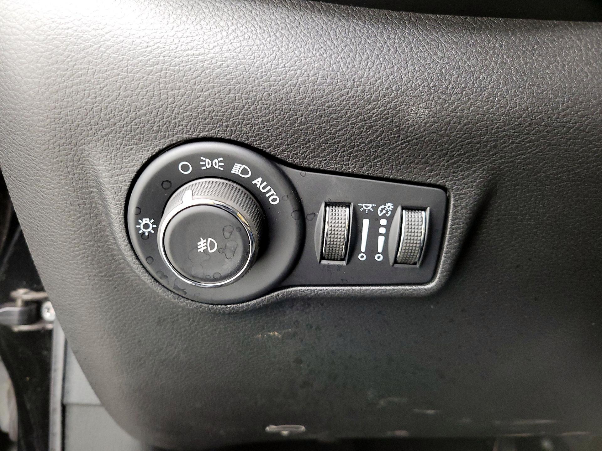 Thumbnail: 2022 Jeep Compass - 13