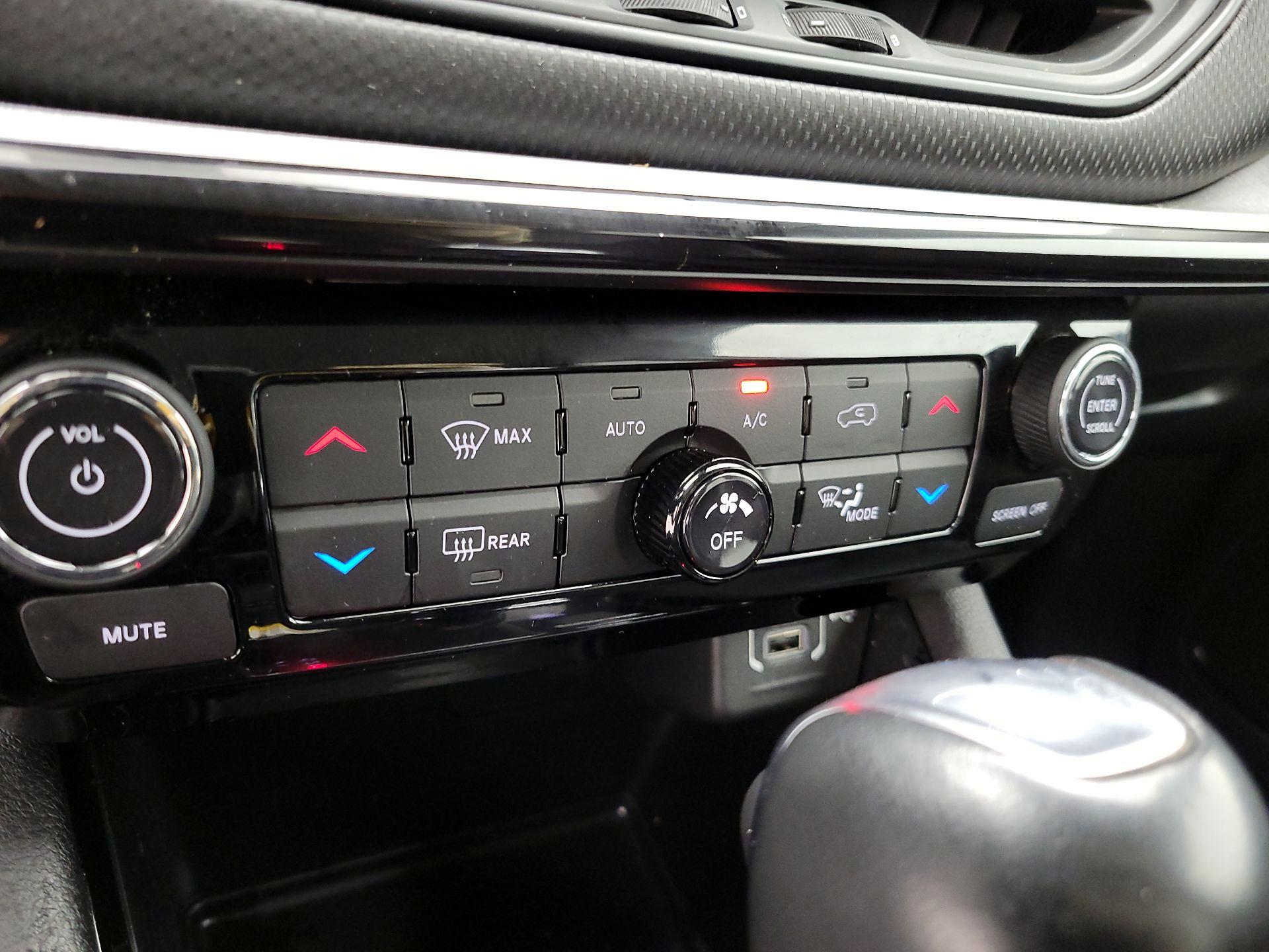 Thumbnail: 2022 Jeep Compass - 16