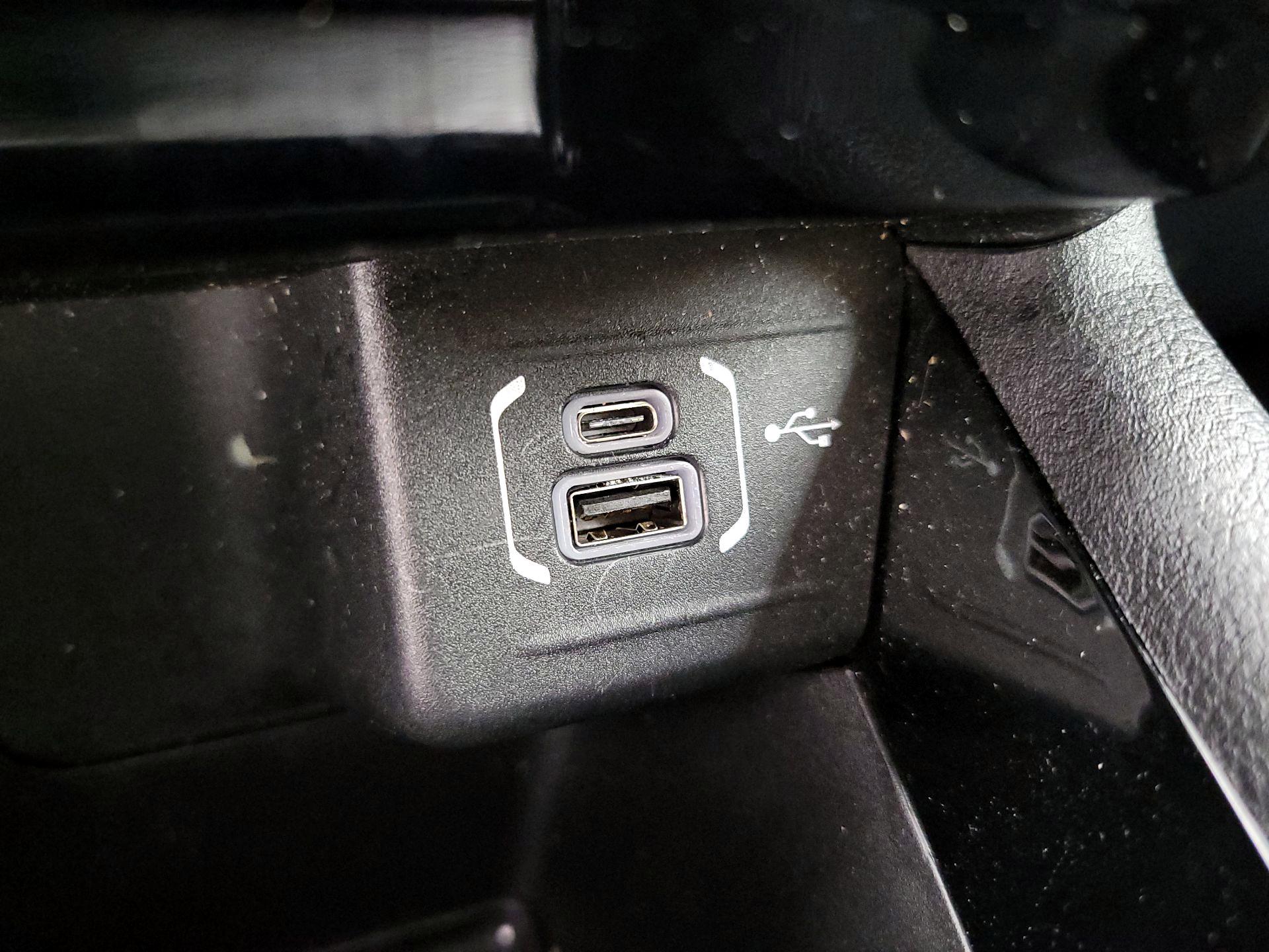 Thumbnail: 2022 Jeep Compass - 18