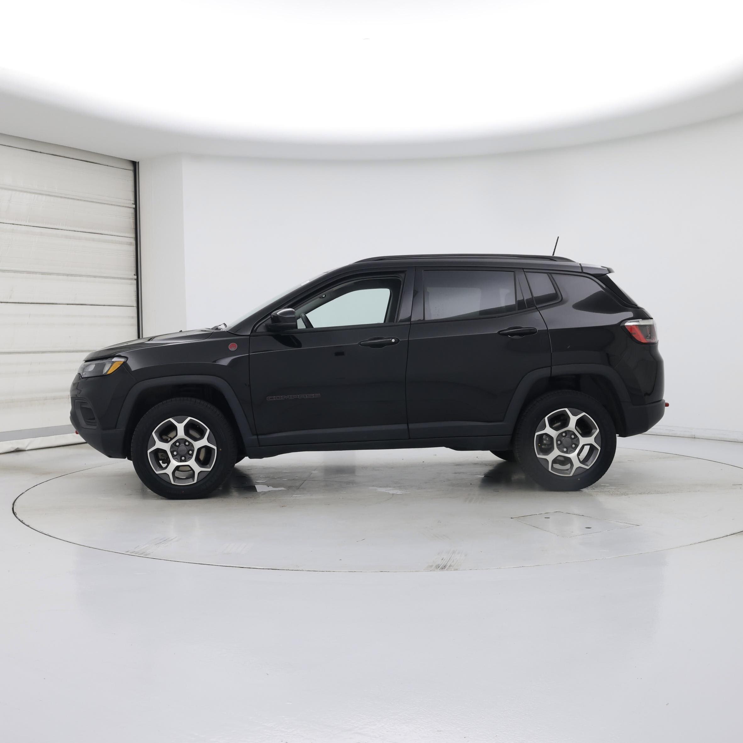 Thumbnail: 2022 Jeep Compass - 3