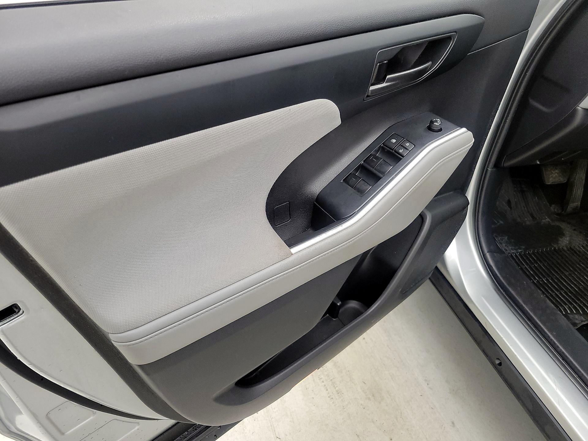 Thumbnail: 2022 Toyota Highlander - 12