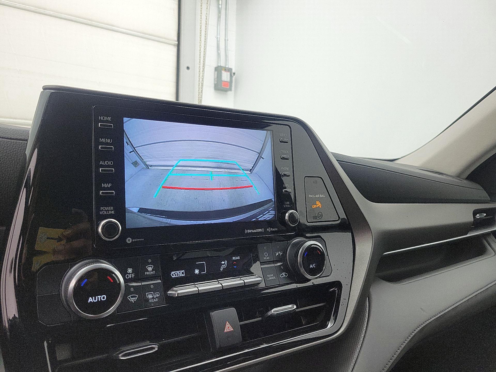 Thumbnail: 2022 Toyota Highlander - 15