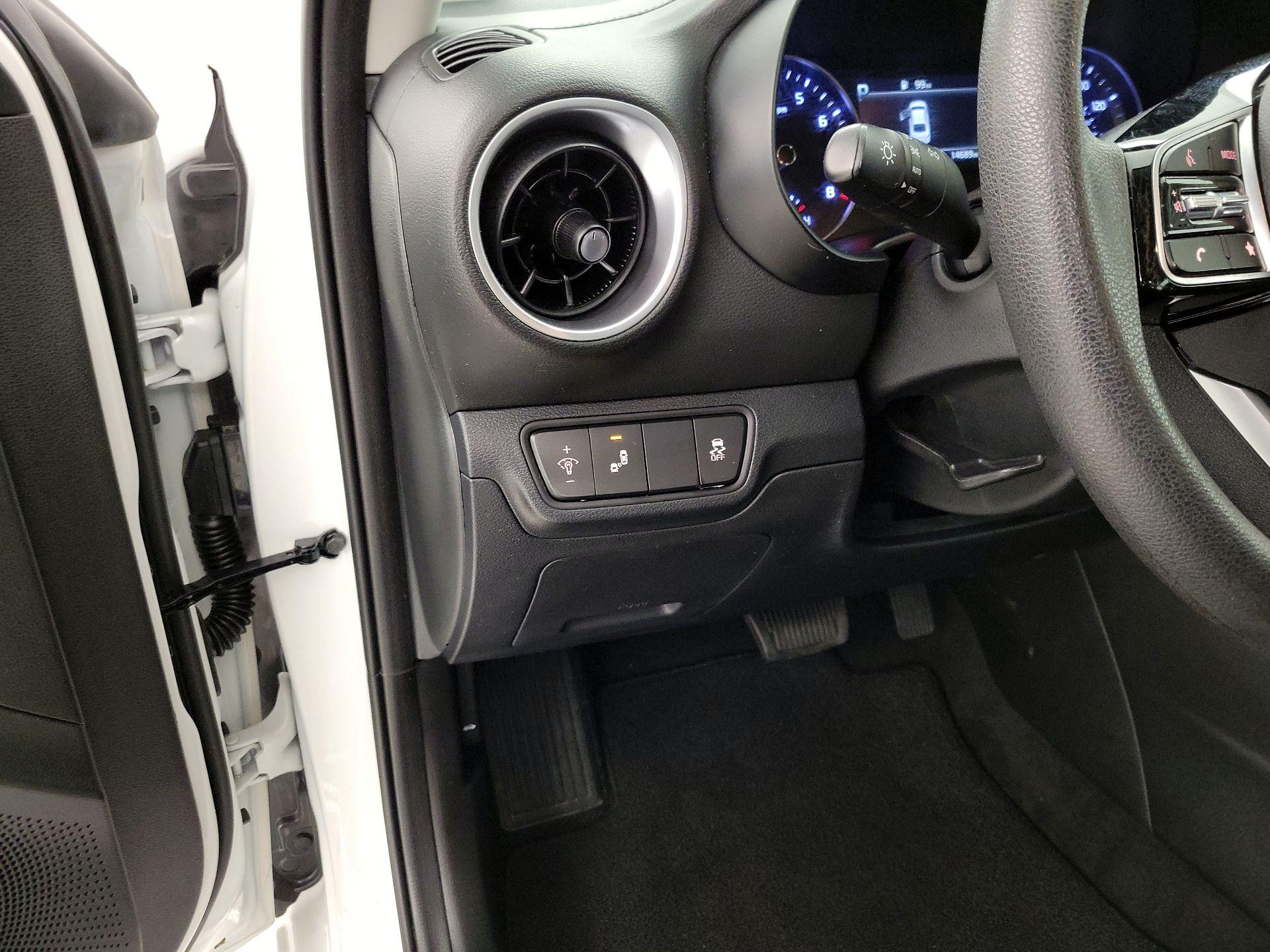 Thumbnail: 2024 Kia Forte - 13