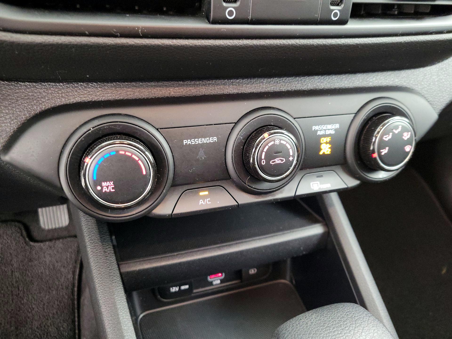 Thumbnail: 2024 Kia Forte - 16