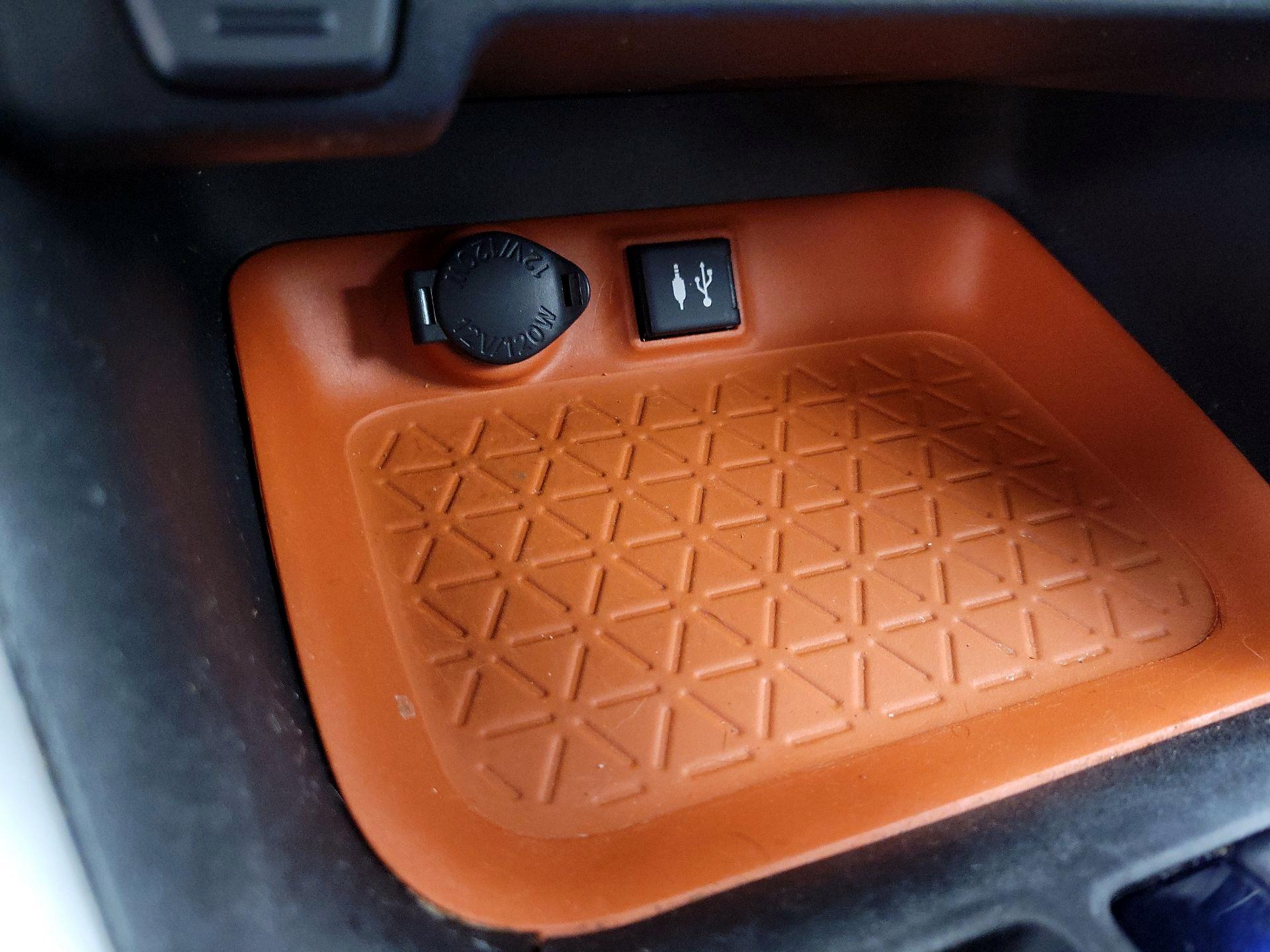 Thumbnail: 2019 Toyota RAV4 - 18